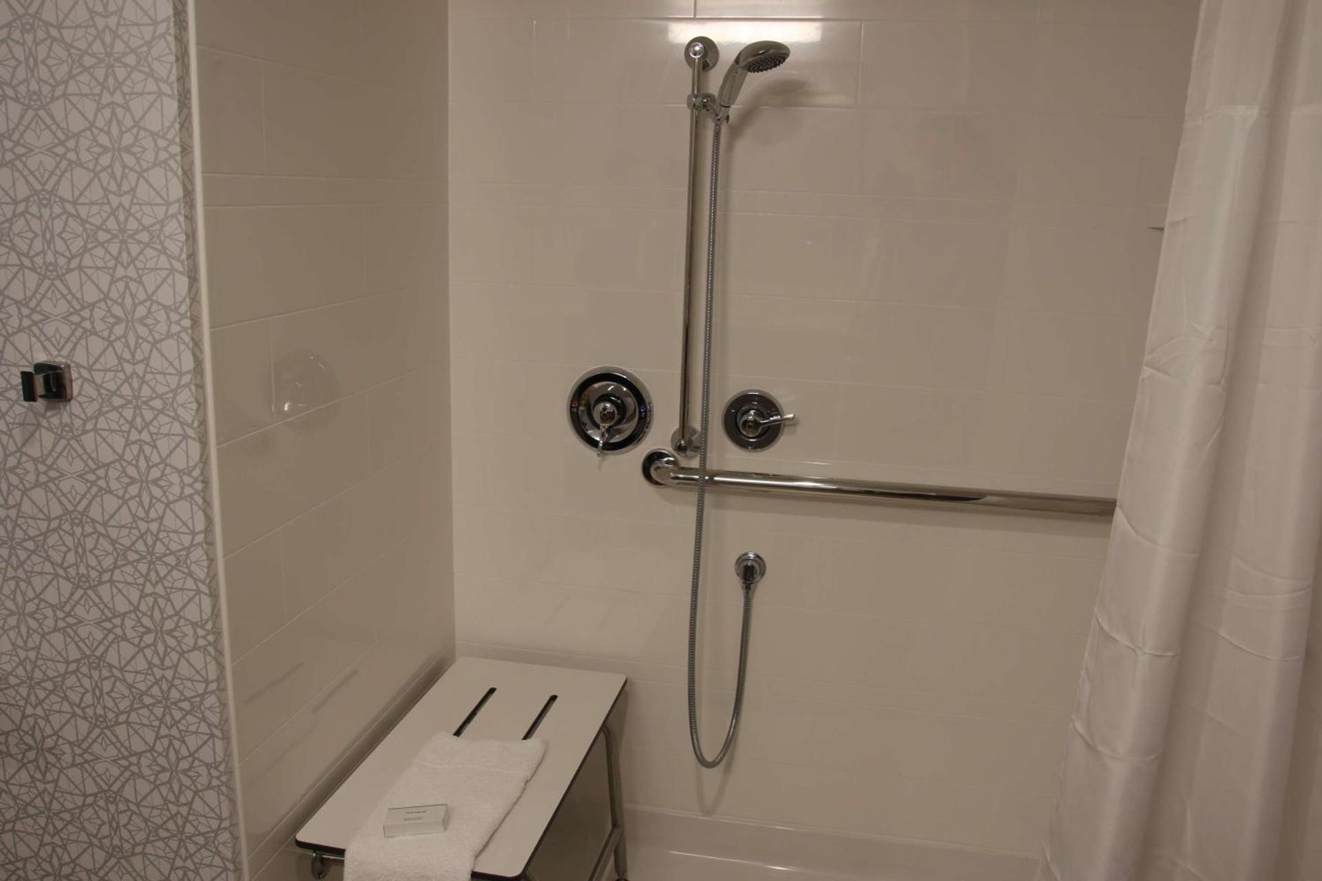 Hampton Inn & Suites Olean, Ny photo 33