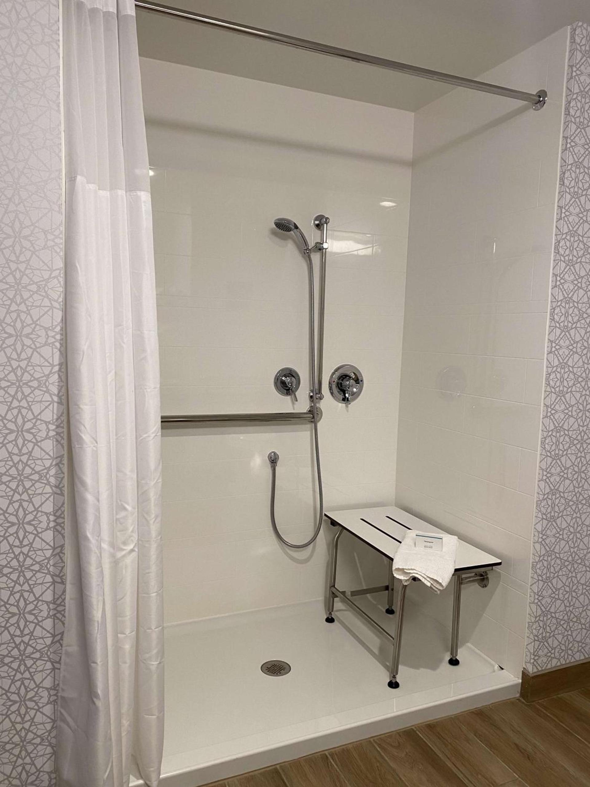 Hampton Inn & Suites Olean, Ny photo 37