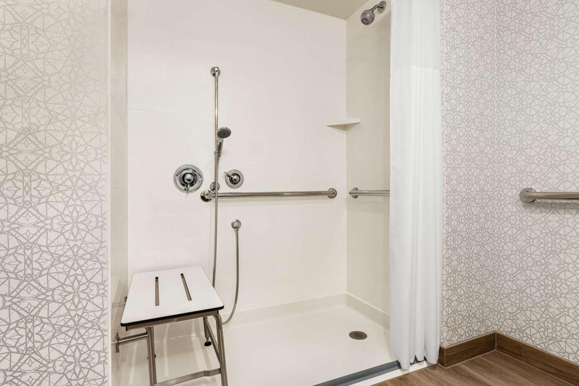 Hampton Inn & Suites Olean, Ny photo 64