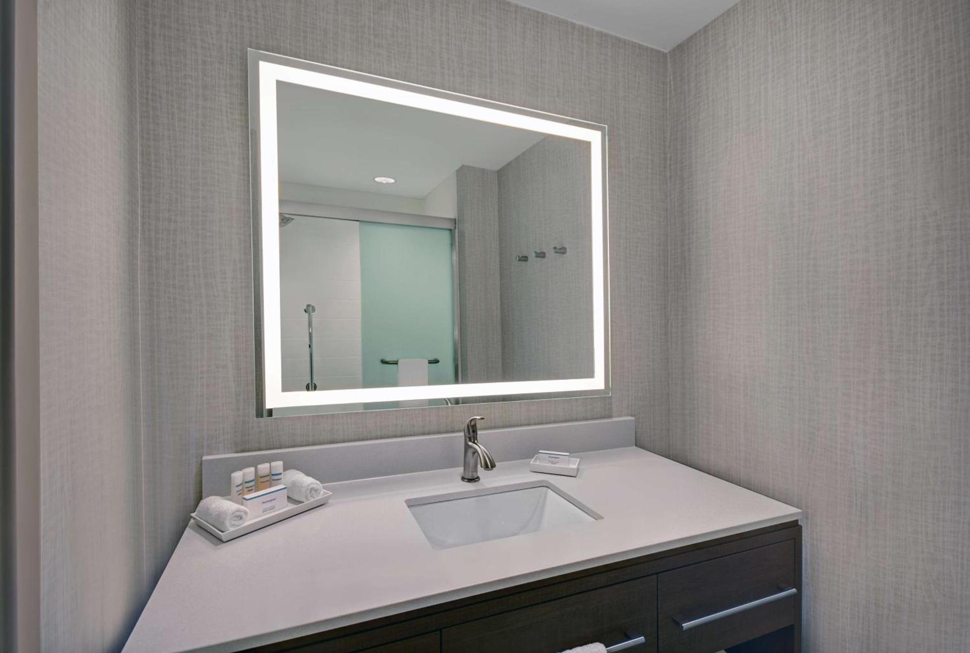 Home2 Suites by Hilton Blacksburg University photo 22