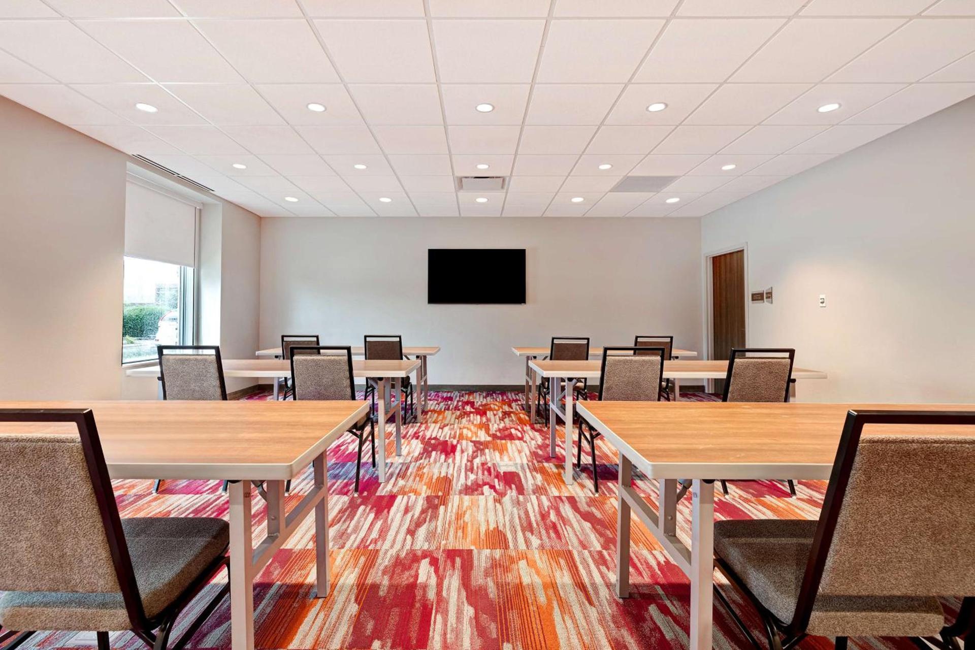 Home2 Suites By Hilton Lincolnshire Chicago photo 39