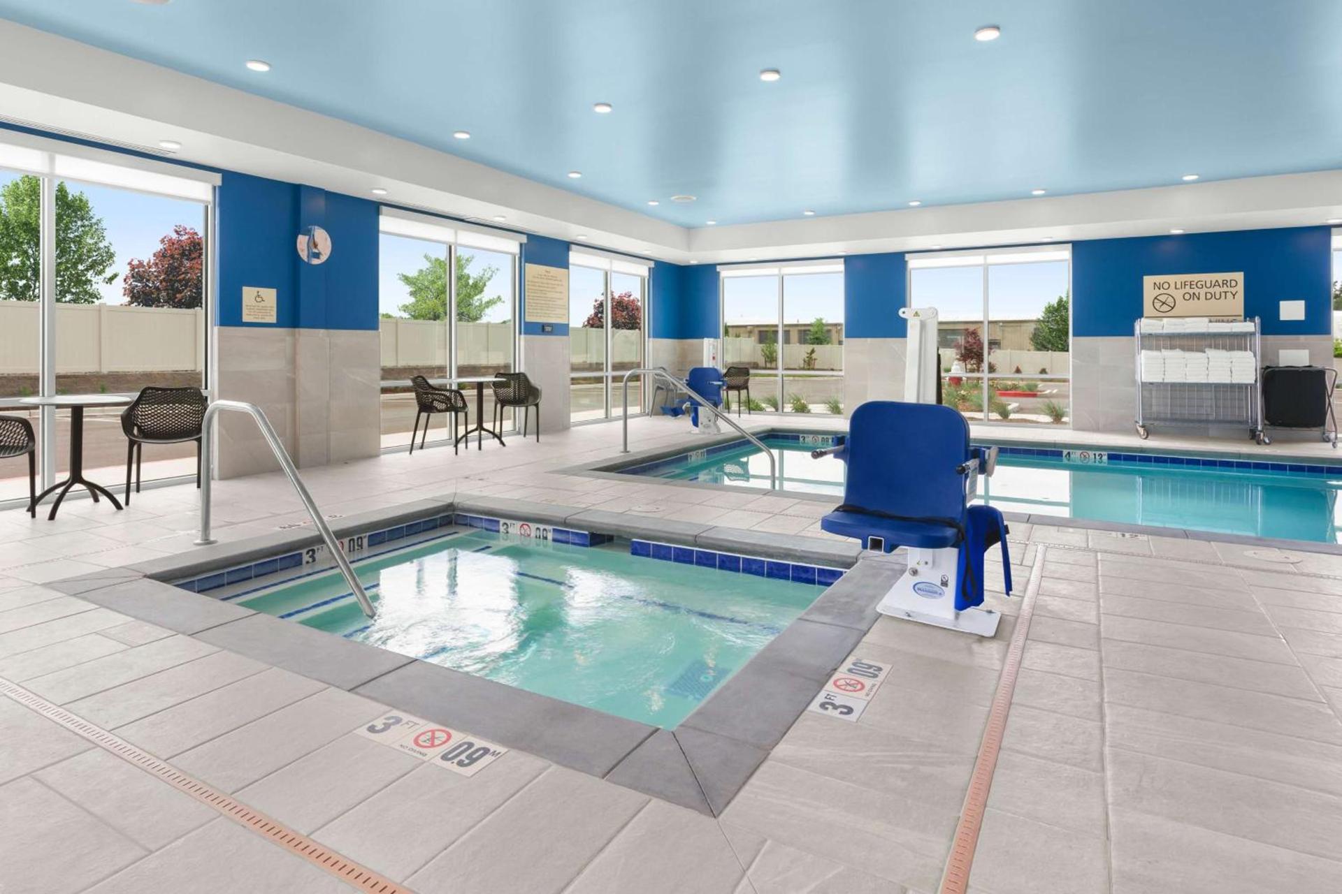 Hampton Inn Bellingham Airport, WA photo 8