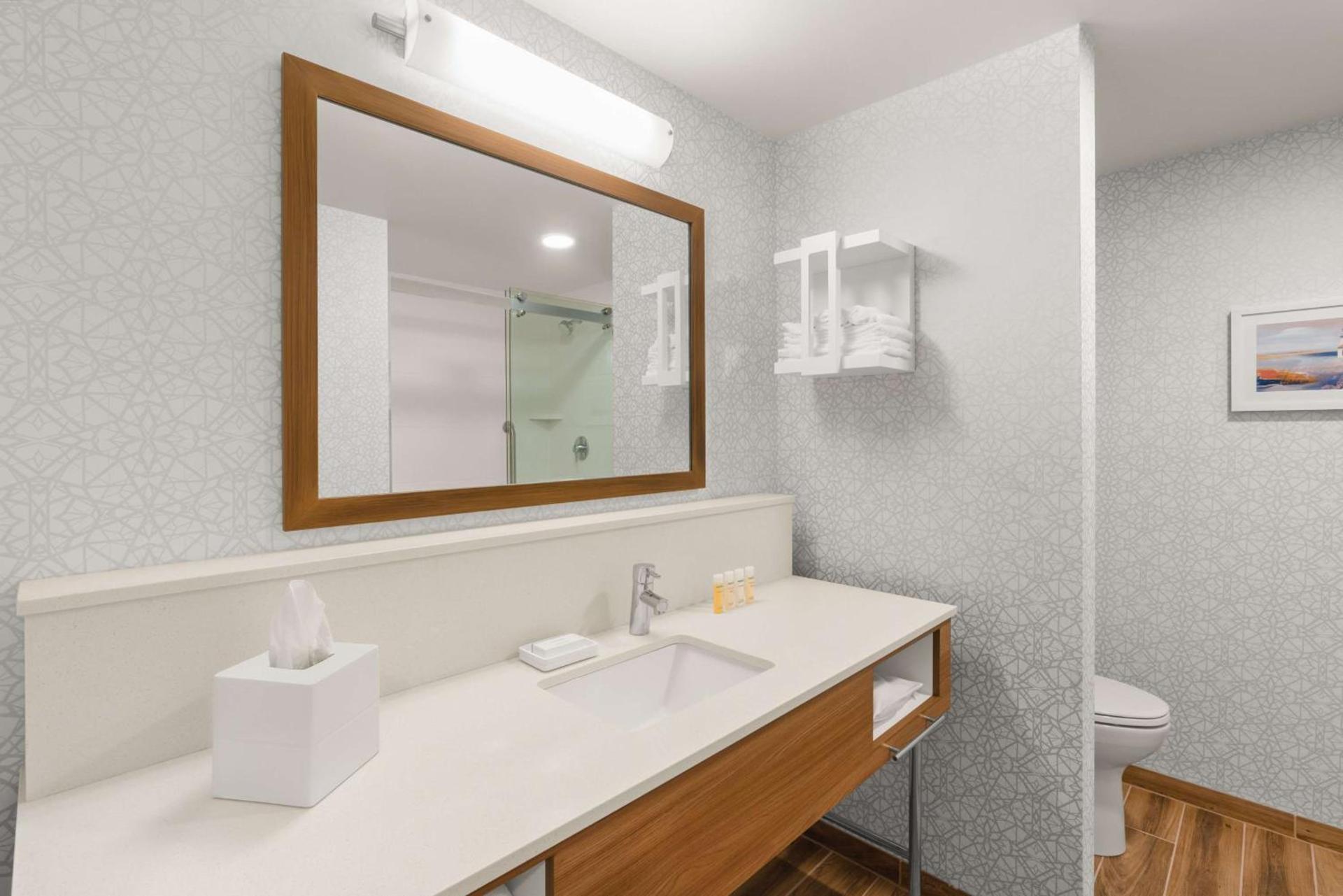 Hampton Inn Bellingham Airport, WA photo 17