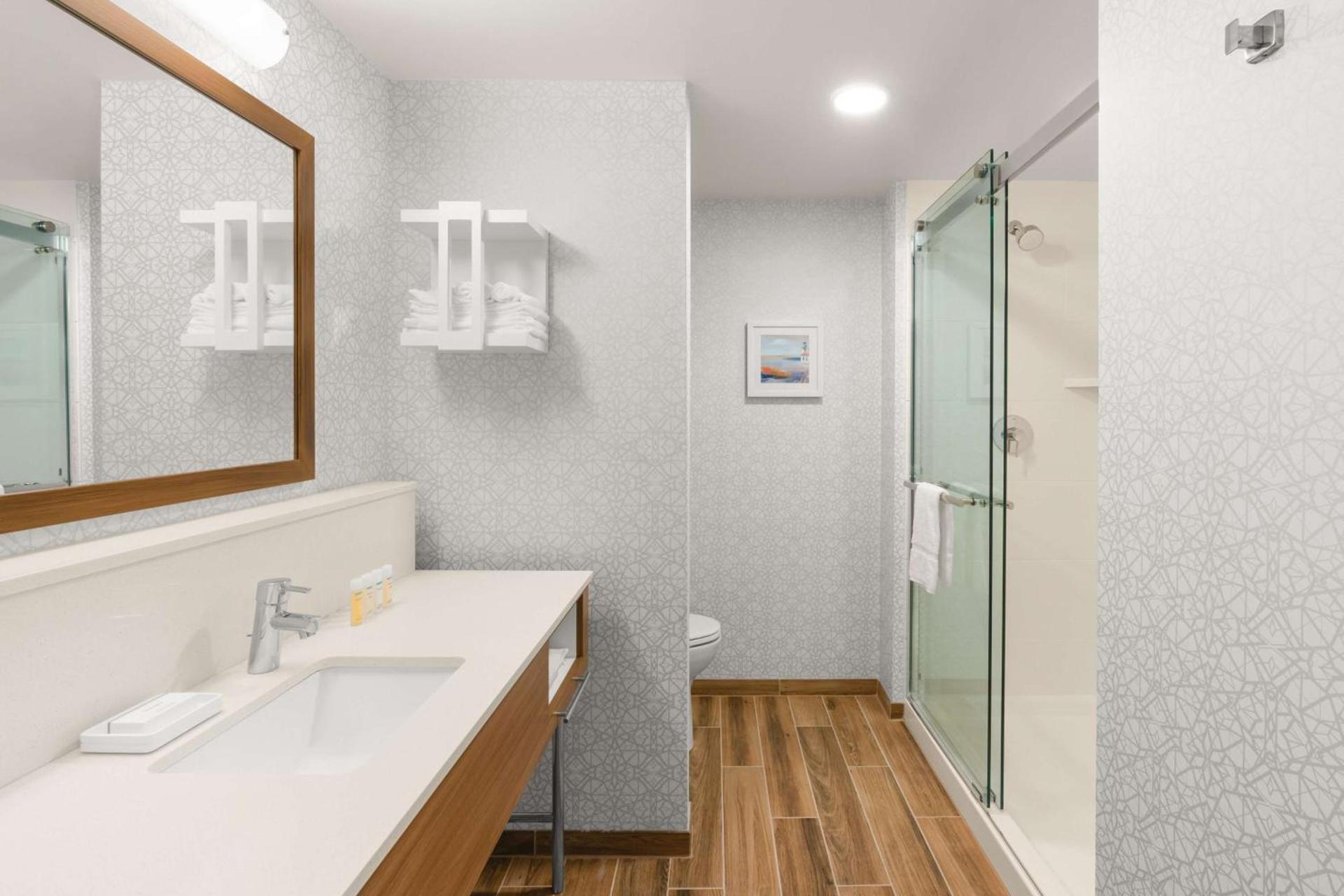 Hampton Inn Bellingham Airport, WA photo 30