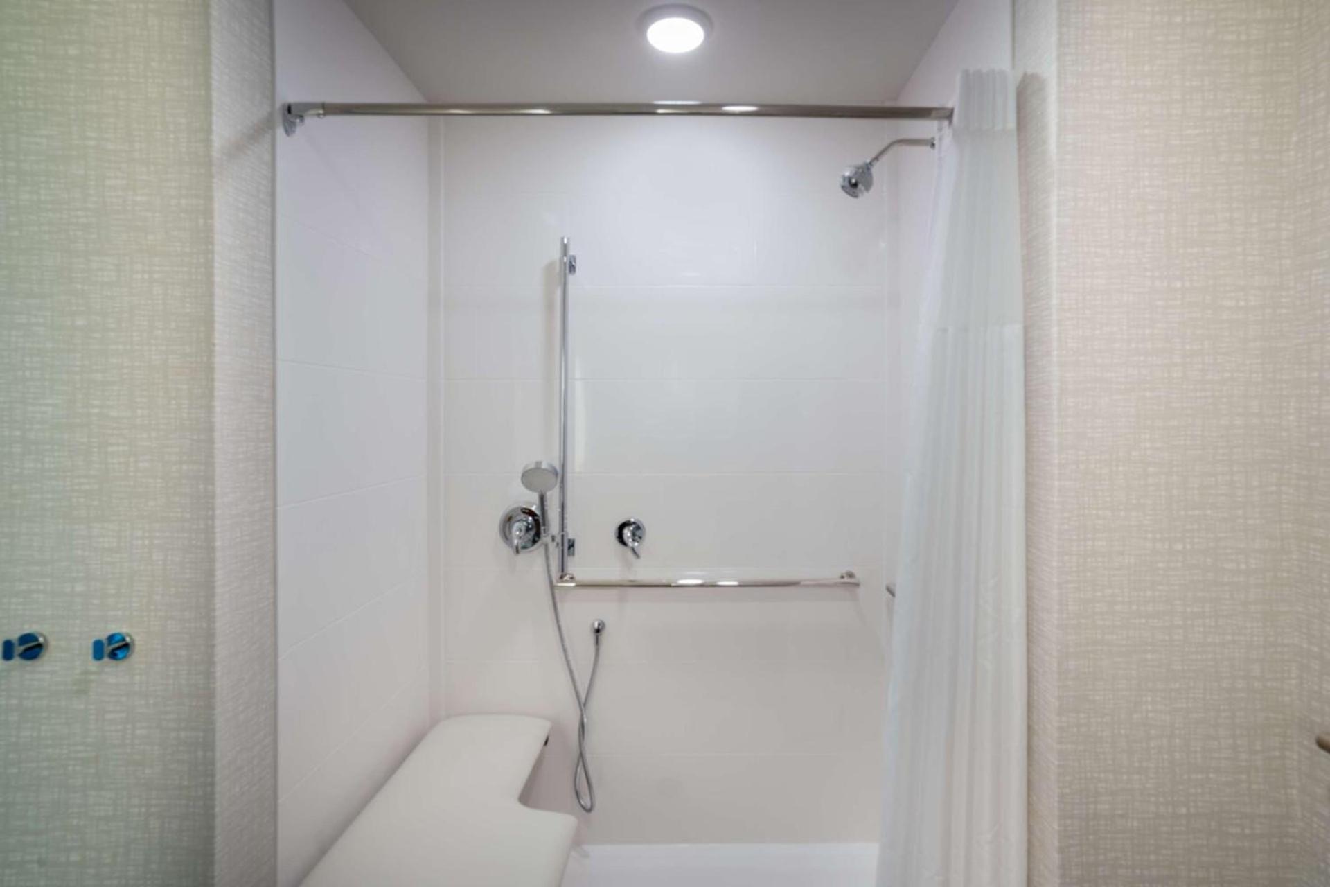 Hampton Inn Greer Greenville, Sc photo 35