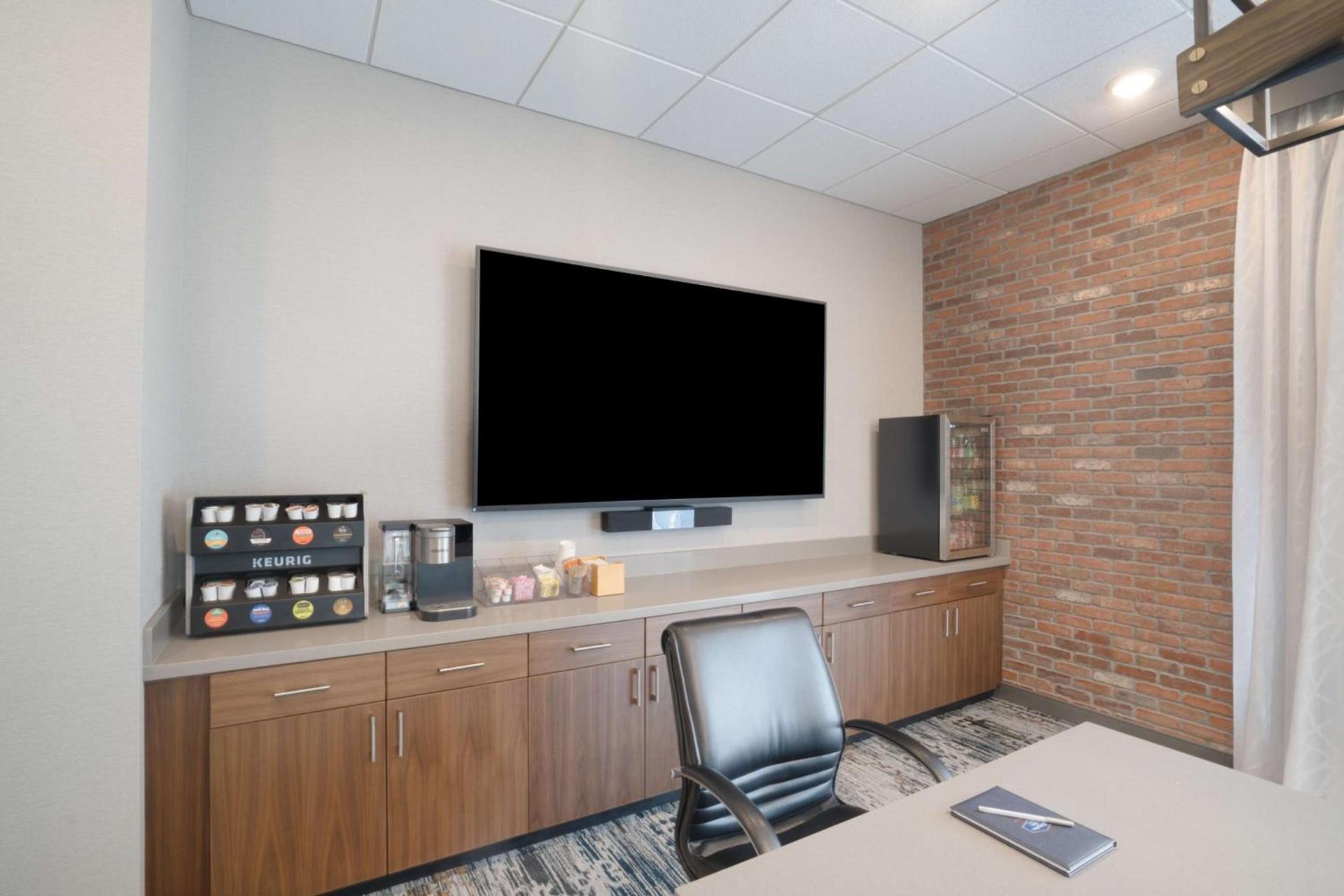 Hampton Inn Greer Greenville, Sc photo 57