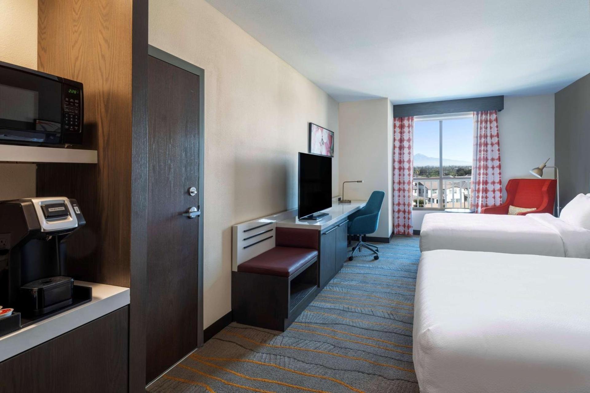 Hilton Garden Inn Chino Hills Pomona CA photo 3