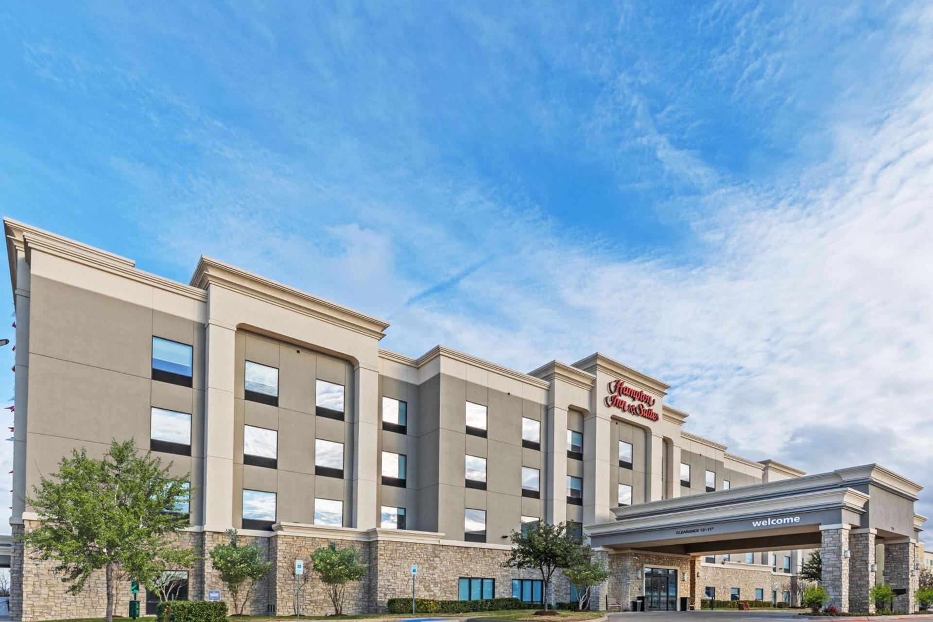Hampton Inn & Suites Dallas I-30 Cockrell Hill, Tx photo 1