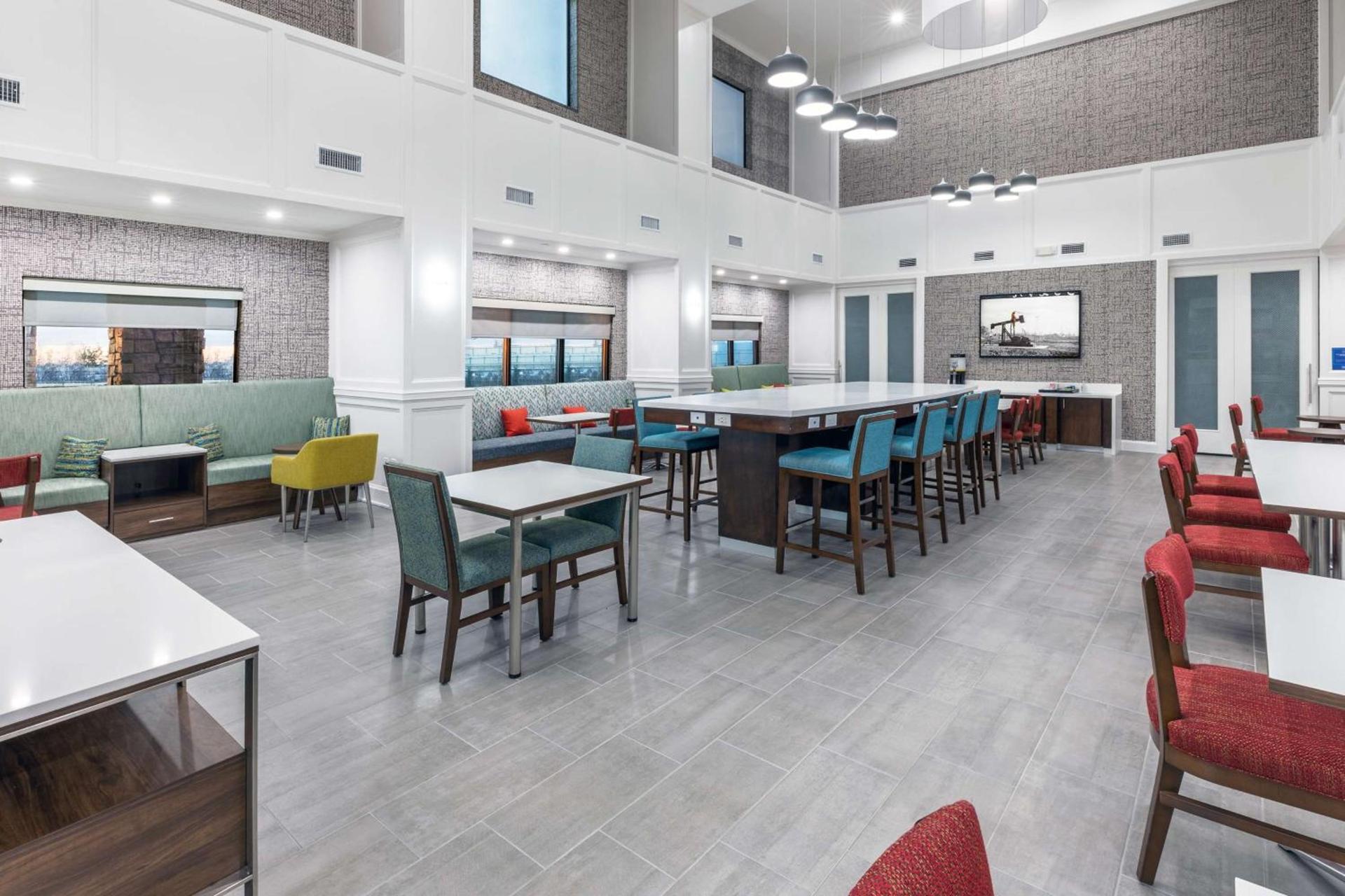 Hampton Inn & Suites Dallas I-30 Cockrell Hill, Tx photo 3