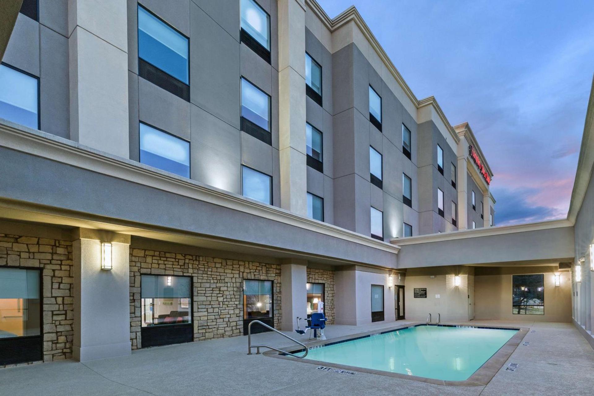 Hampton Inn & Suites Dallas I-30 Cockrell Hill, Tx photo 5