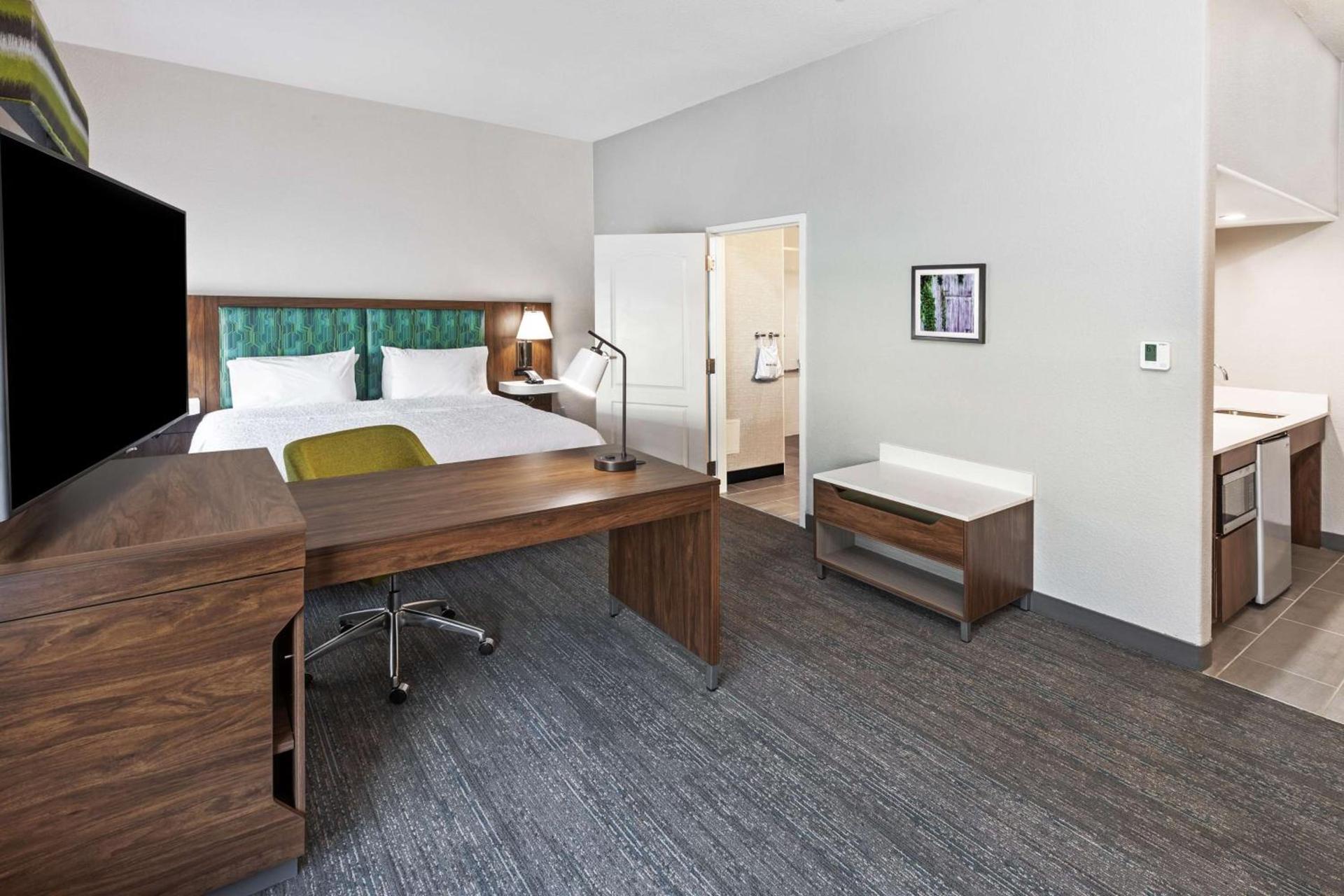 Hampton Inn & Suites Dallas I-30 Cockrell Hill, Tx photo 19