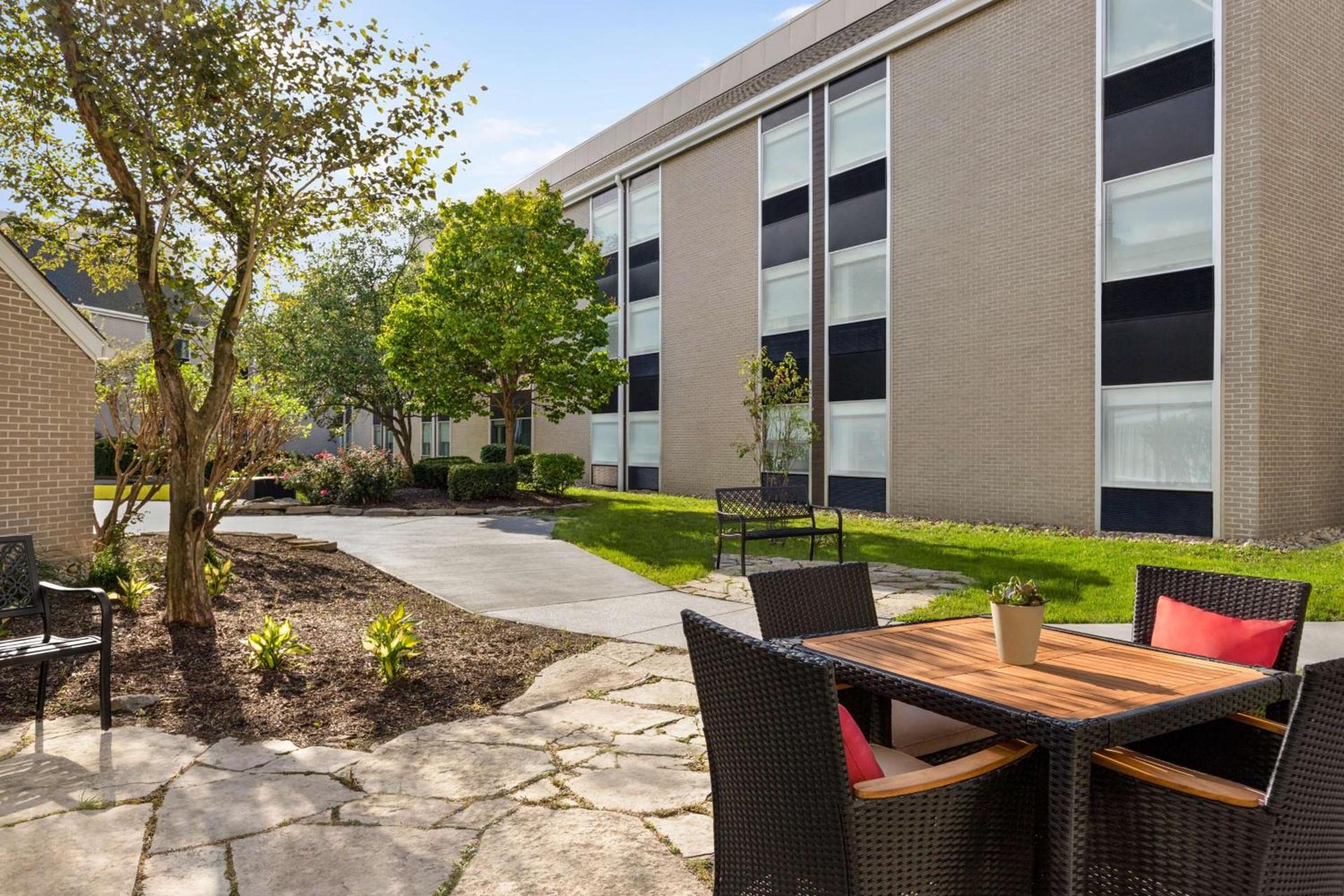 Doubletree By Hilton Columbus Dublin photo 2