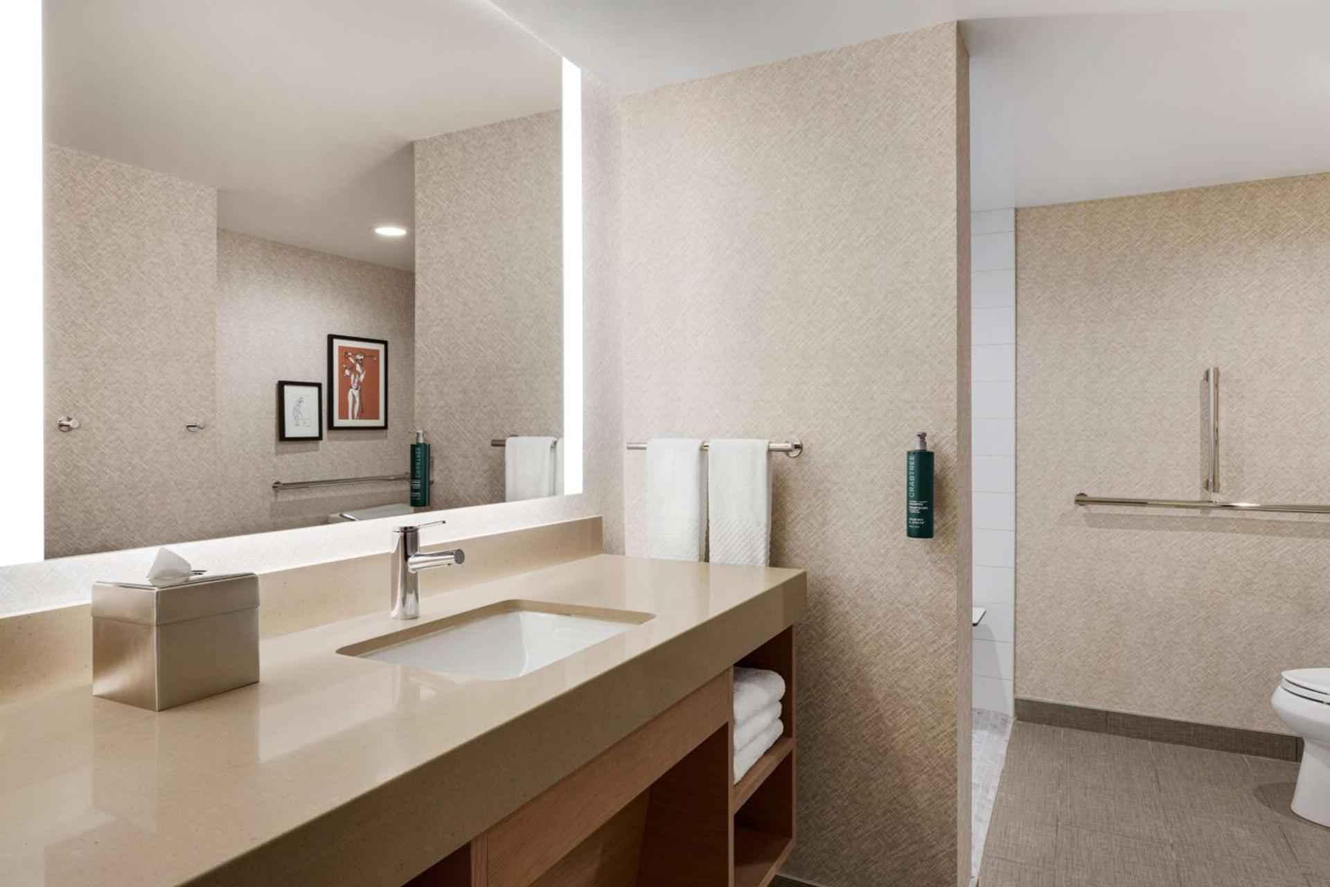 Doubletree By Hilton Columbus Dublin photo 23