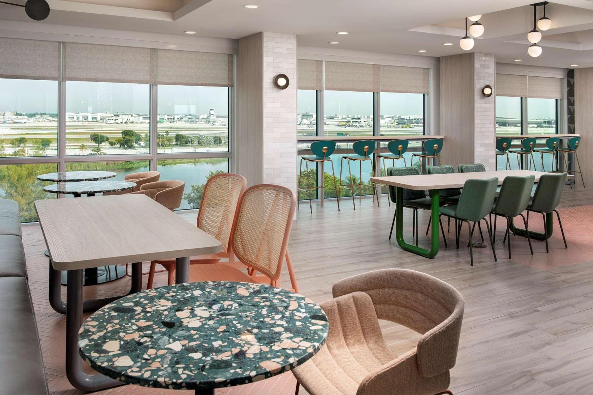 Home2 Suites By Hilton Miami Airport South Blue Lagoon photo 16