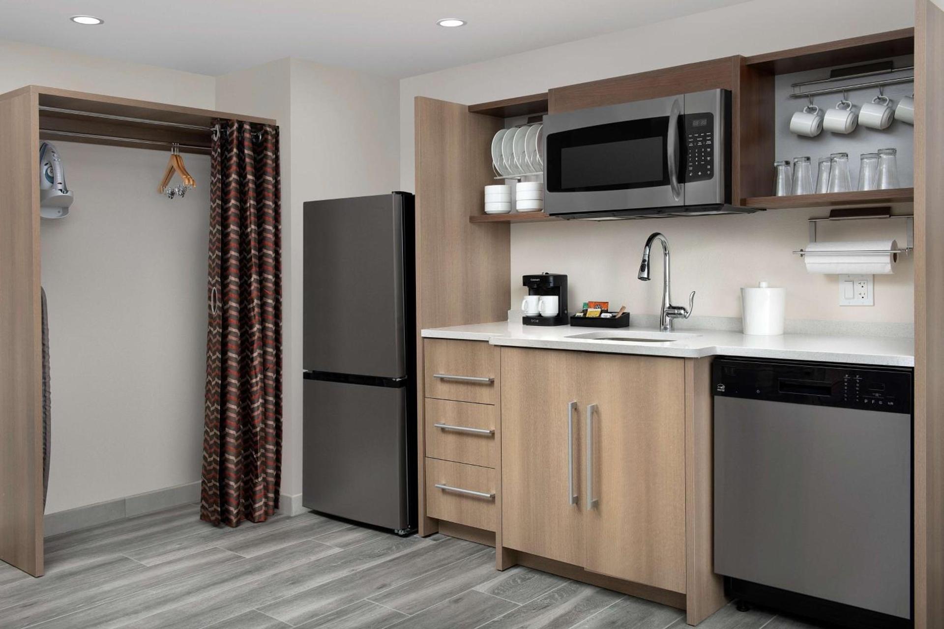 Home2 Suites By Hilton Miami Airport South Blue Lagoon photo 40