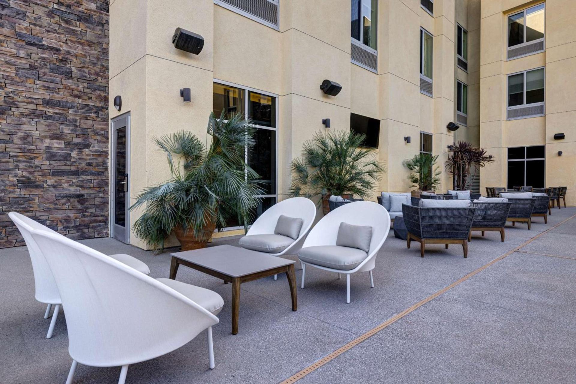 Hilton Garden Inn Temecula photo 4