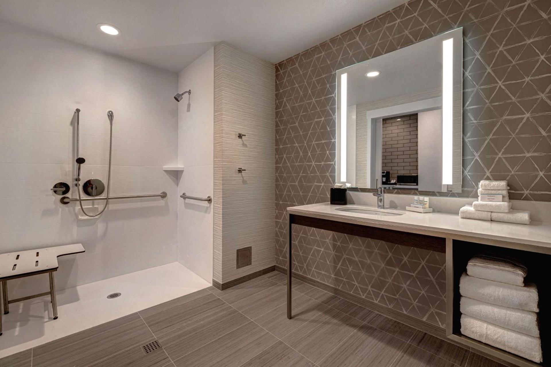 Hilton Garden Inn Temecula photo 53