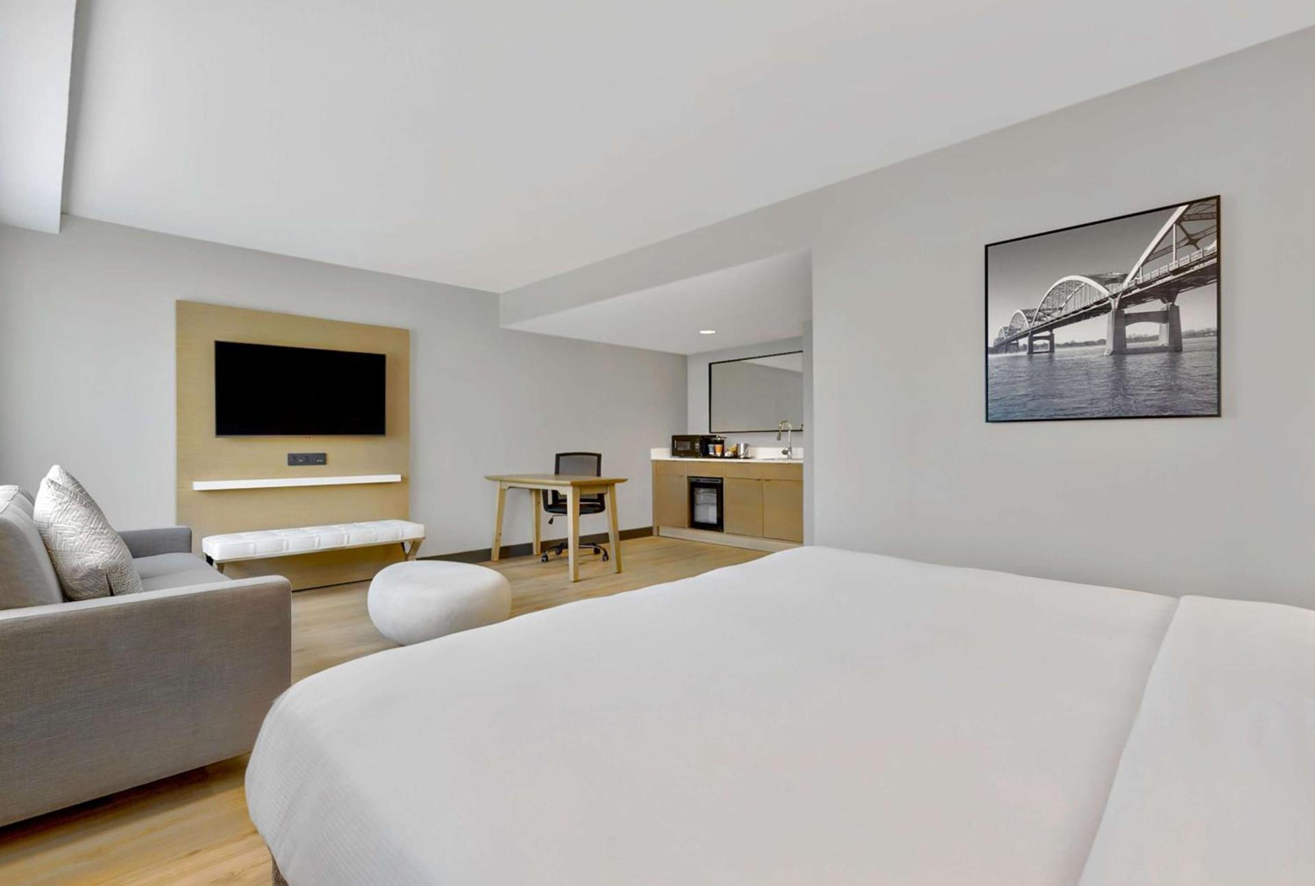DoubleTree by Hilton Davenport photo 37
