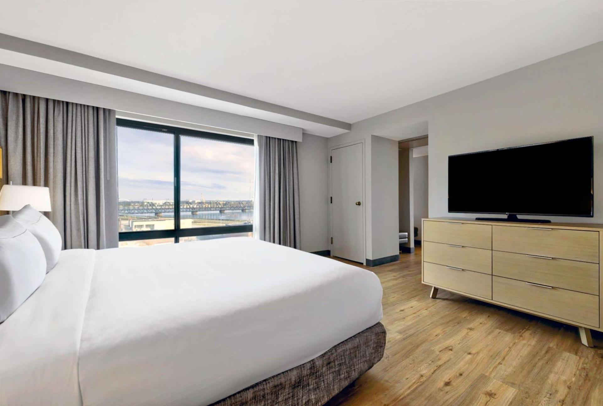 DoubleTree by Hilton Davenport photo 43