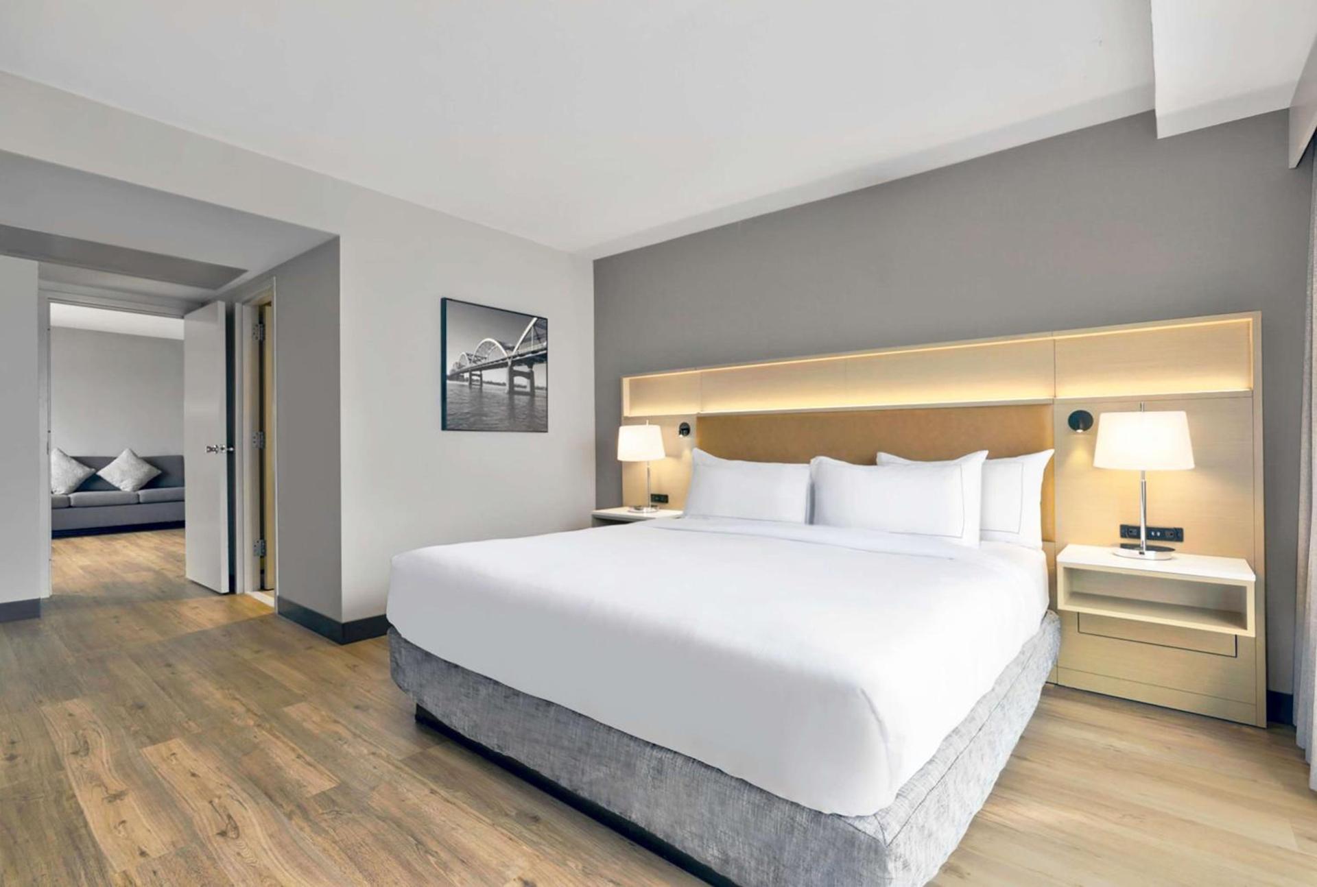 DoubleTree by Hilton Davenport photo 49