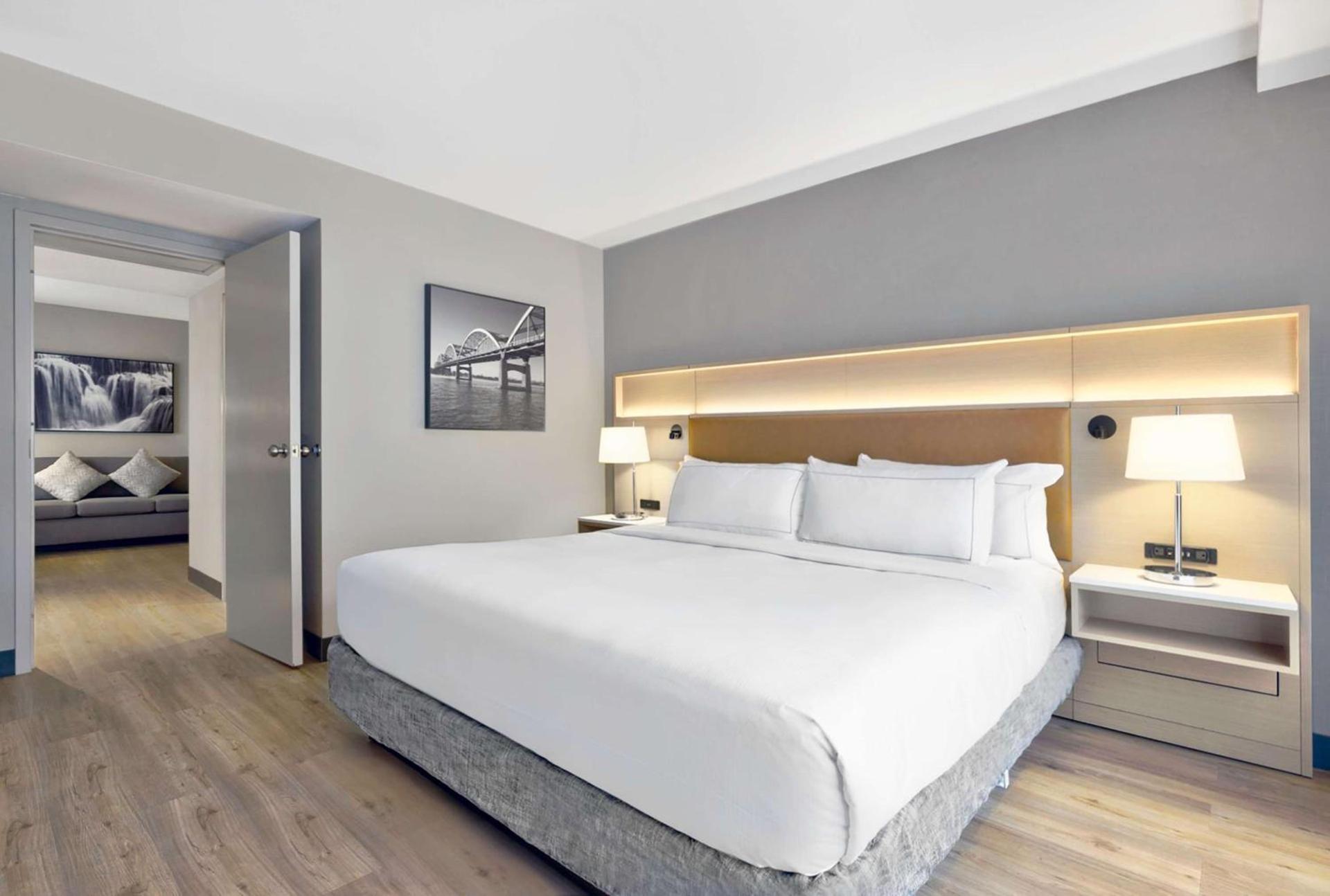 DoubleTree by Hilton Davenport photo 57