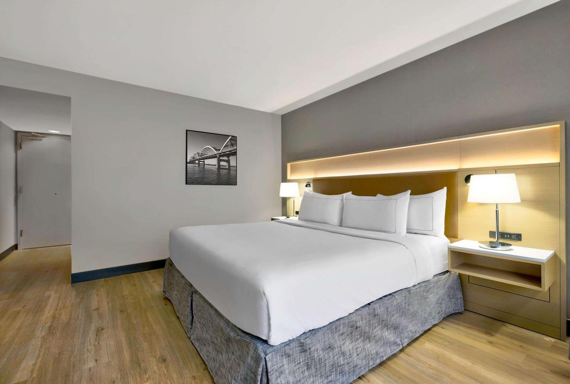 DoubleTree by Hilton Davenport photo 60