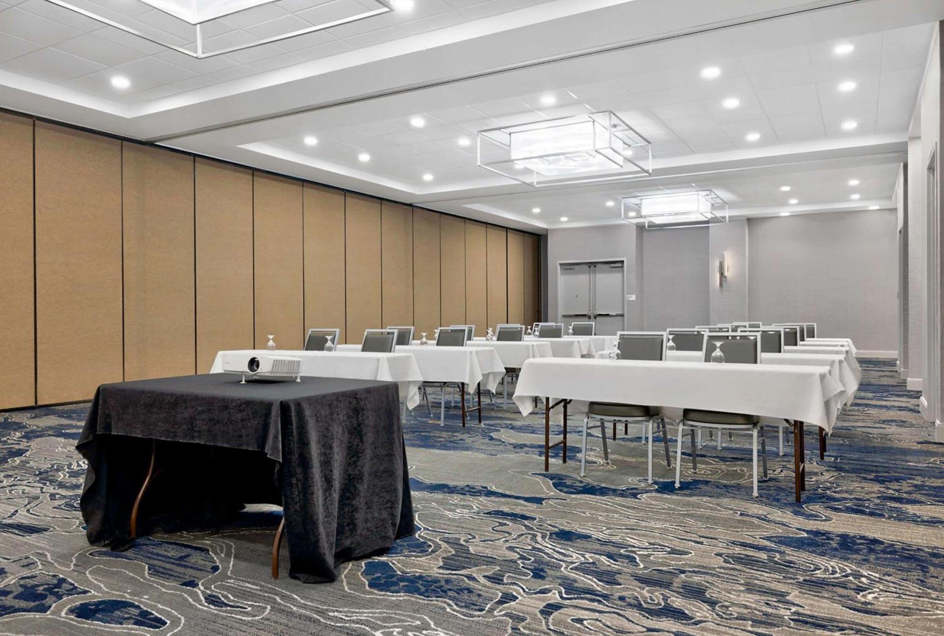 DoubleTree by Hilton Davenport photo 68