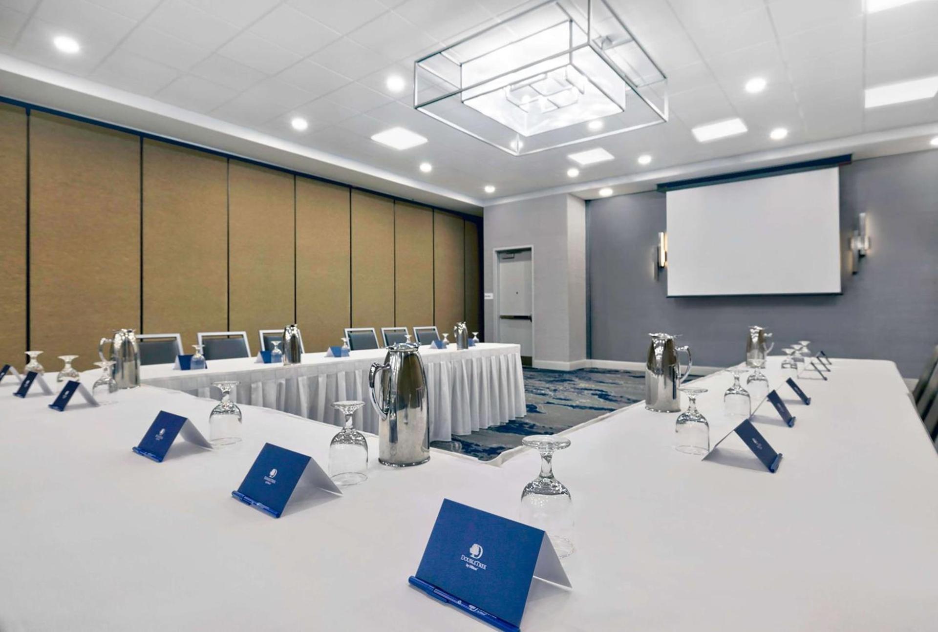DoubleTree by Hilton Davenport photo 69