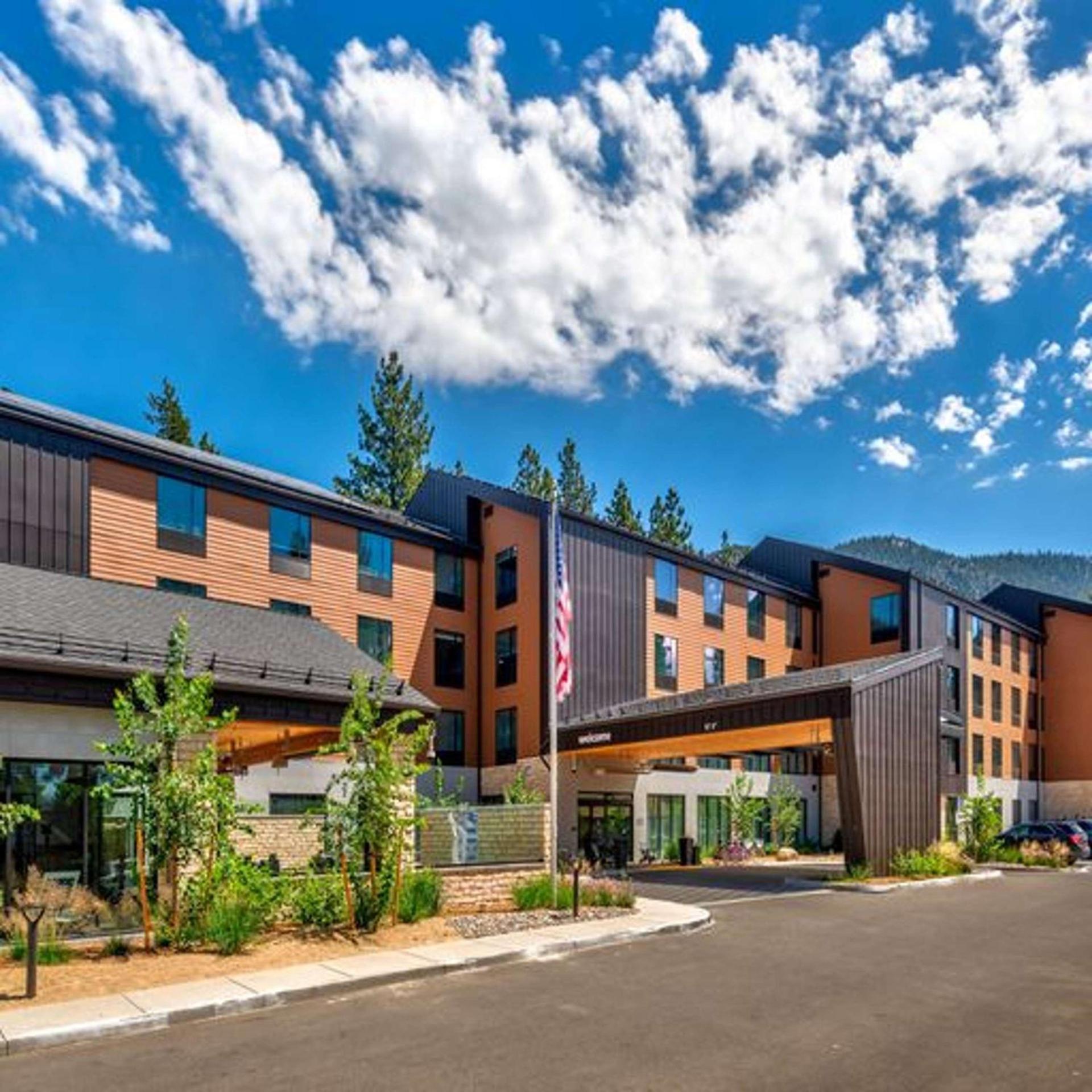 Hampton Inn & Suites South Lake Tahoe photo 2
