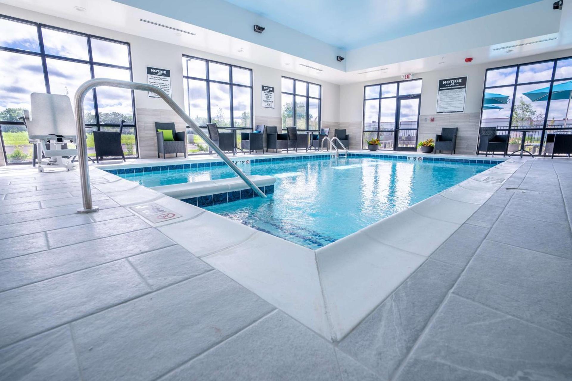 Hampton Inn By Hilton Huntley Chicago photo 8