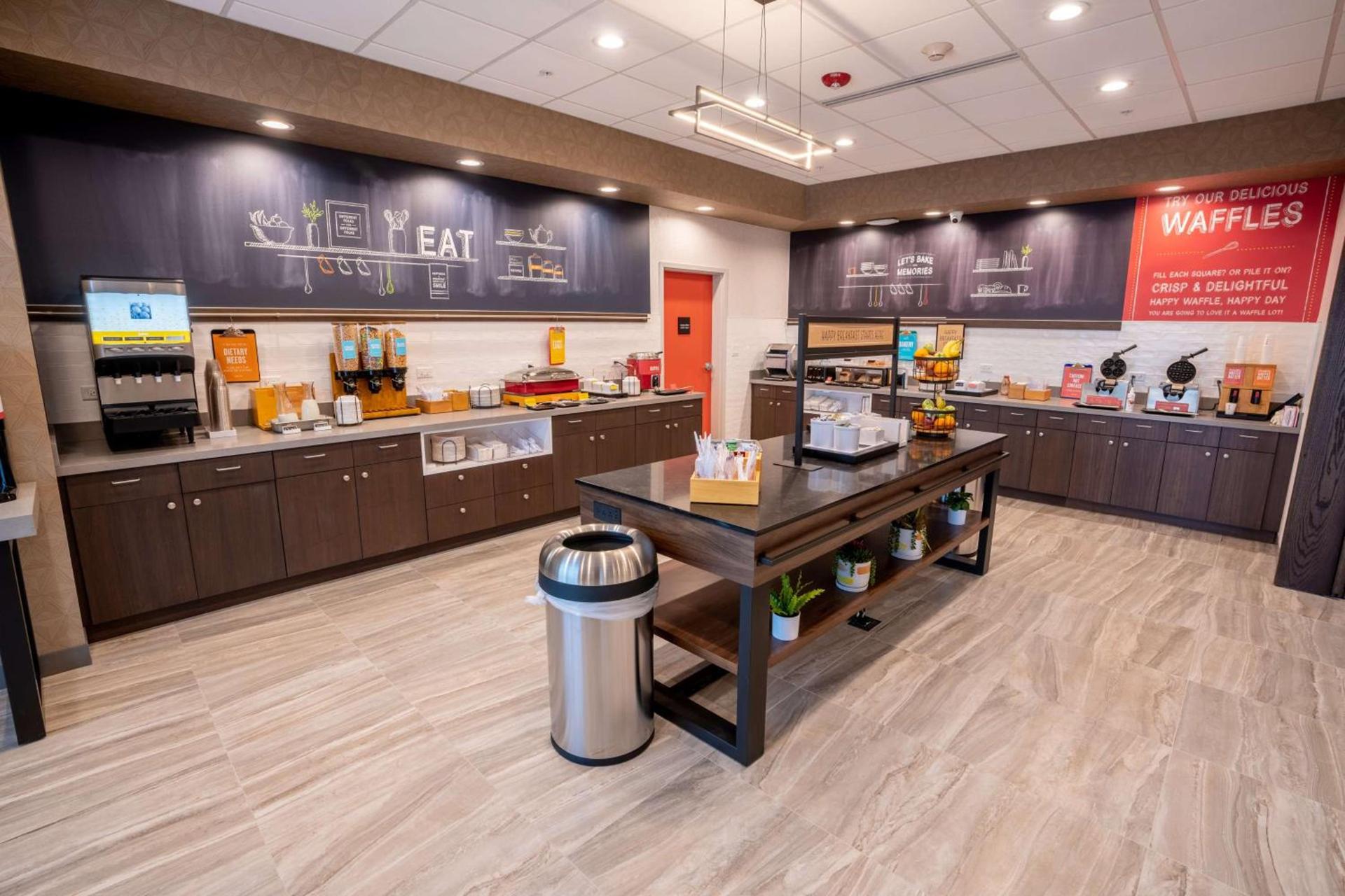 Hampton Inn By Hilton Huntley Chicago photo 11