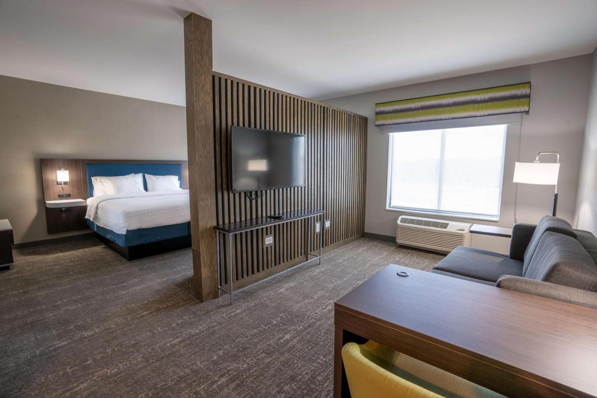 Hampton Inn By Hilton Huntley Chicago photo 17