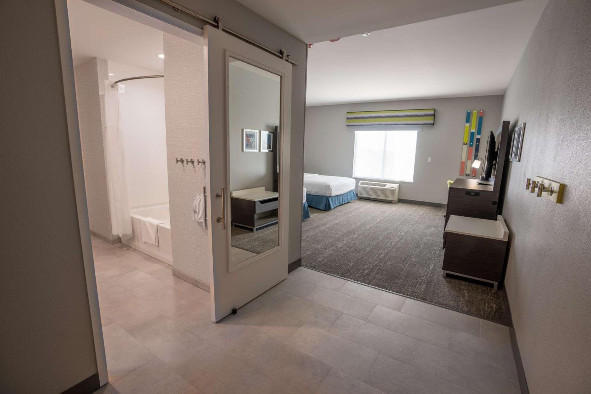 Hampton Inn By Hilton Huntley Chicago photo 18