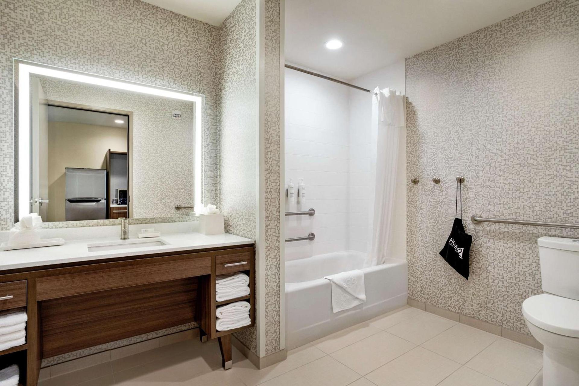 Home2 Suites By Hilton Minneapolis University Area photo 25