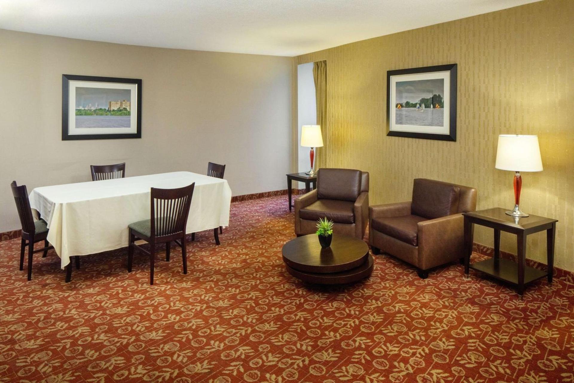 DoubleTree by Hilton Cherry Hill Philadelphia photo 21