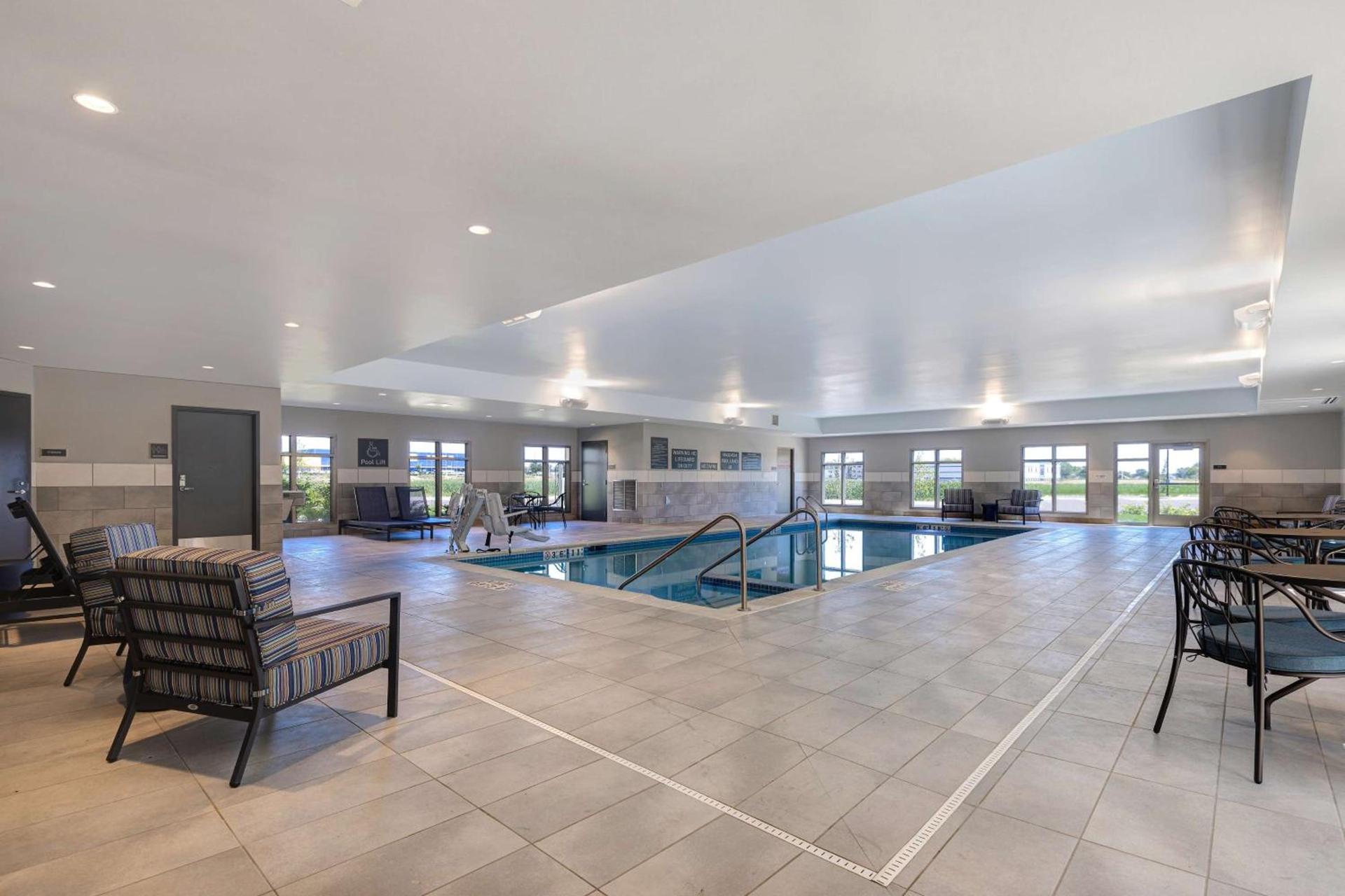 Homewood Suites By Hilton Oak Creek Milwaukee photo 14