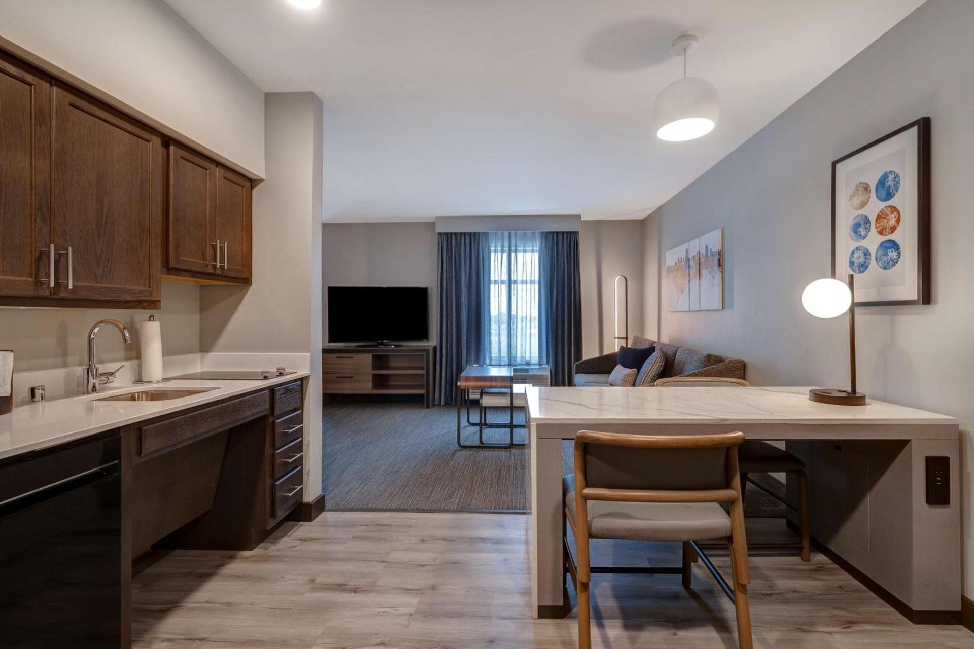 Homewood Suites By Hilton Oak Creek Milwaukee photo 21