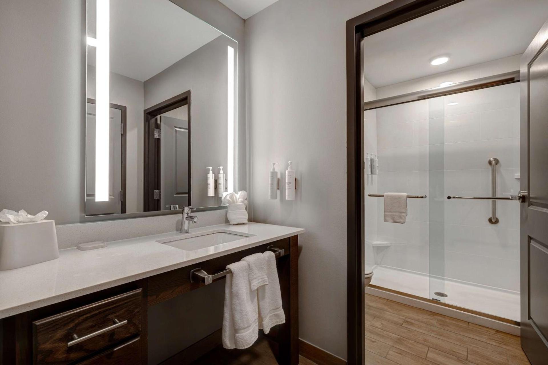 Homewood Suites By Hilton Oak Creek Milwaukee photo 36