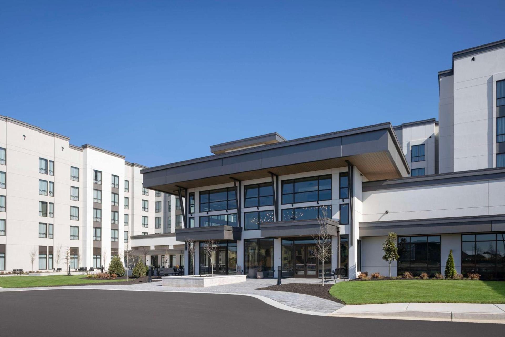 Embassy Suites By Hilton Bowling Green photo 2