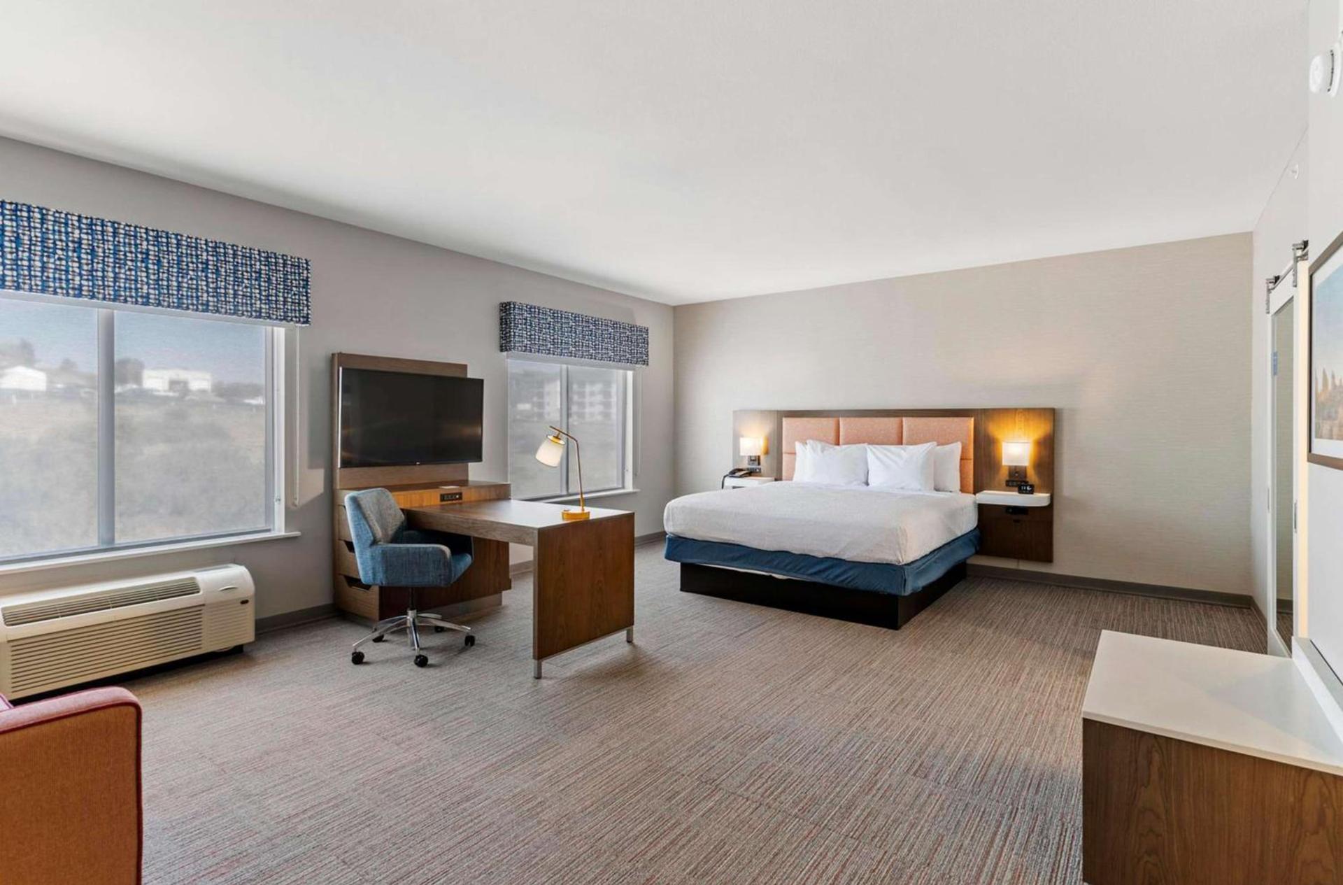 Hampton Inn Colorado Springs Northeast photo 25
