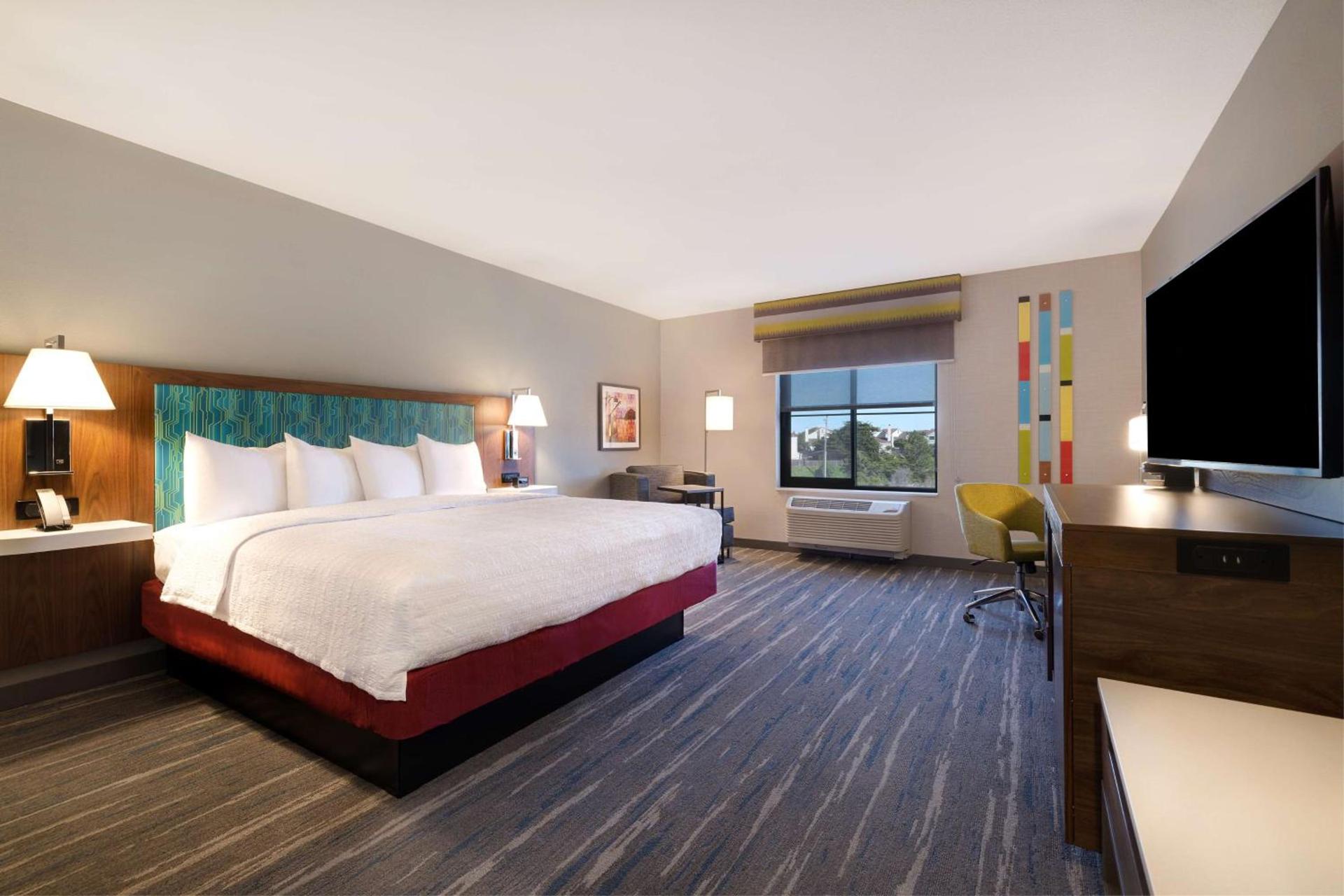 Hampton Inn & Suites Marina photo 22