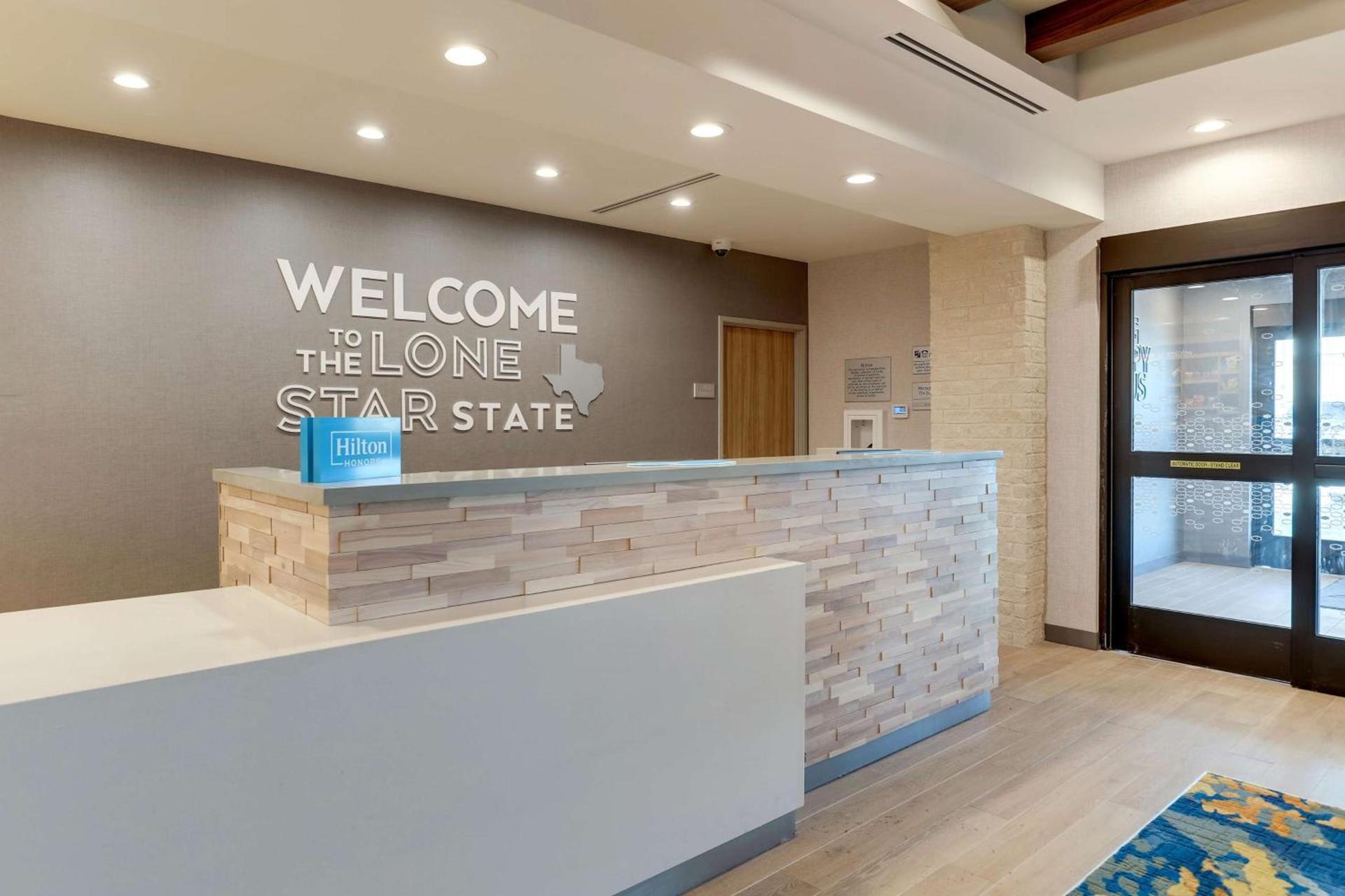 Hampton Inn & Suites Weatherford, Tx photo 14