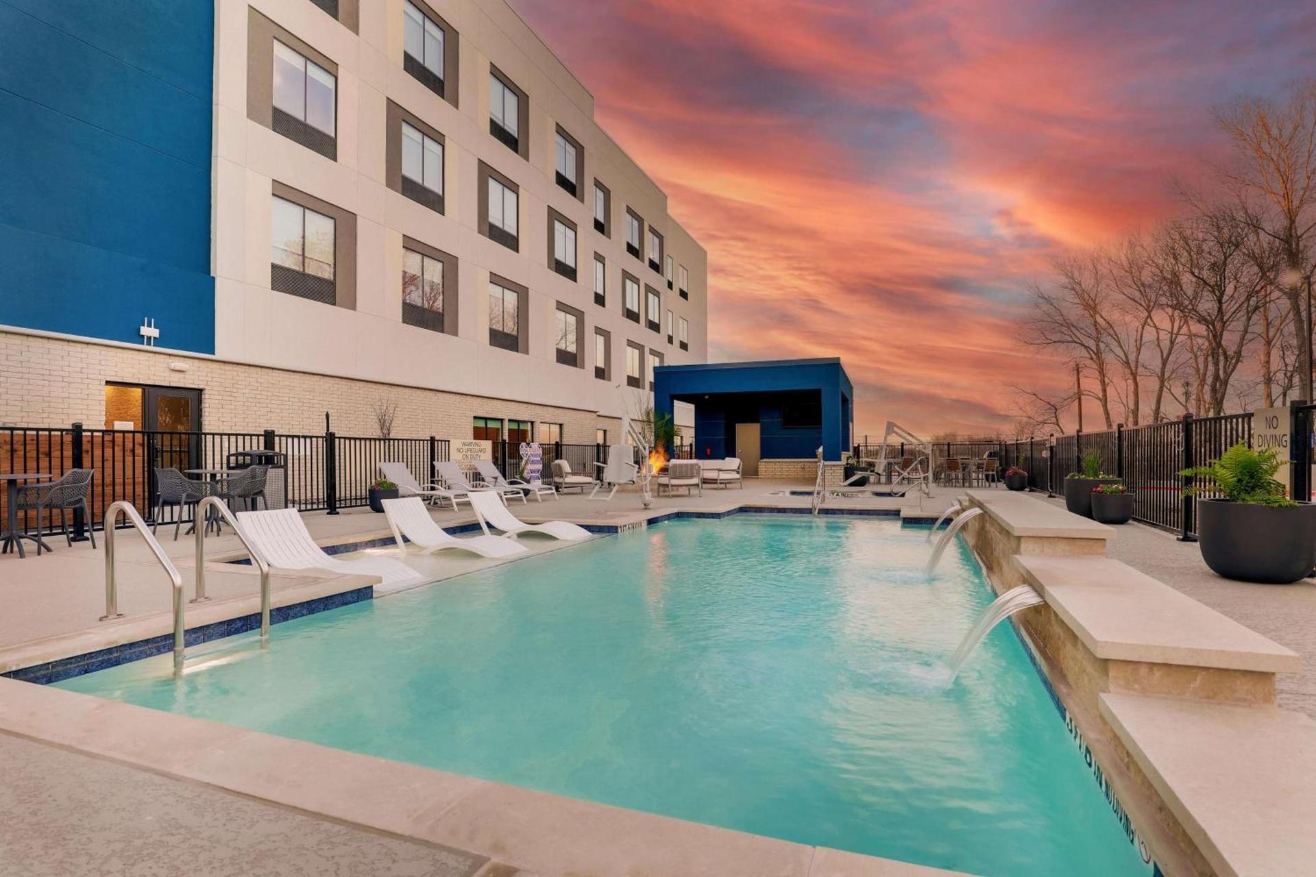 Hampton Inn & Suites Weatherford, Tx photo 6