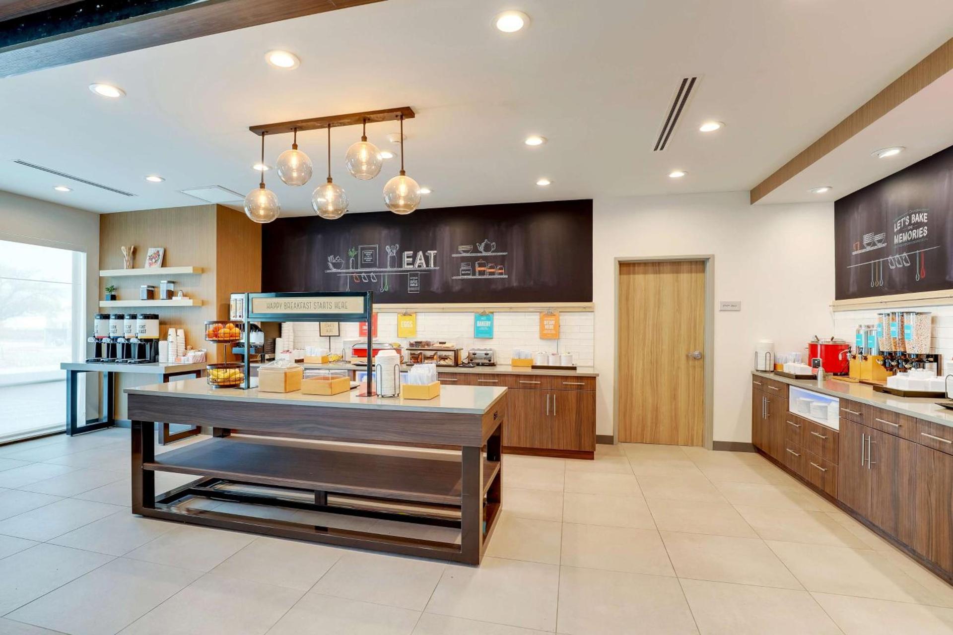 Hampton Inn & Suites Weatherford, Tx photo 18