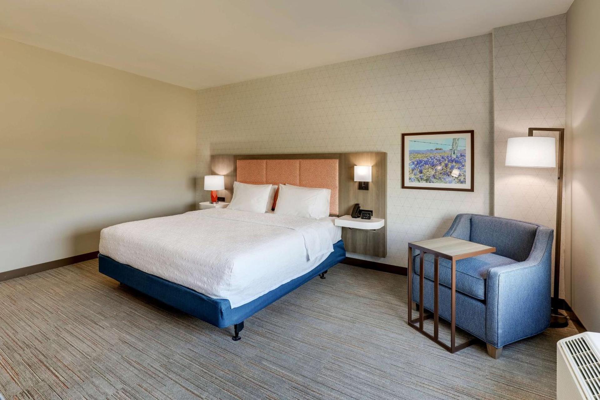 Hampton Inn & Suites Weatherford, Tx photo 43