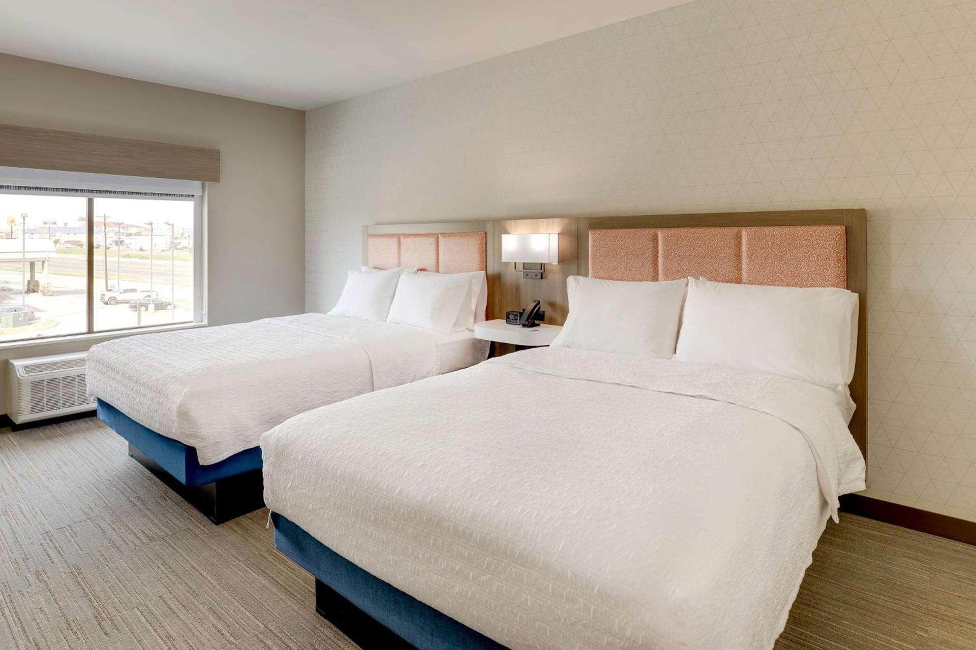 Hampton Inn & Suites Weatherford, Tx photo 46