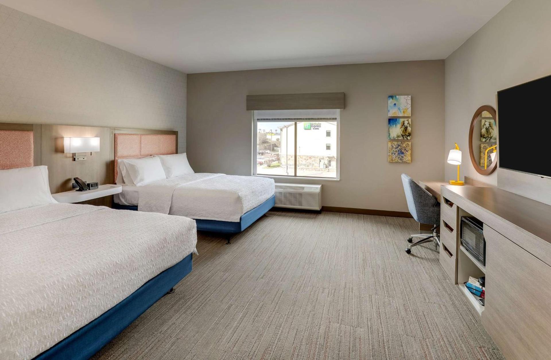 Hampton Inn & Suites Weatherford, Tx photo 52