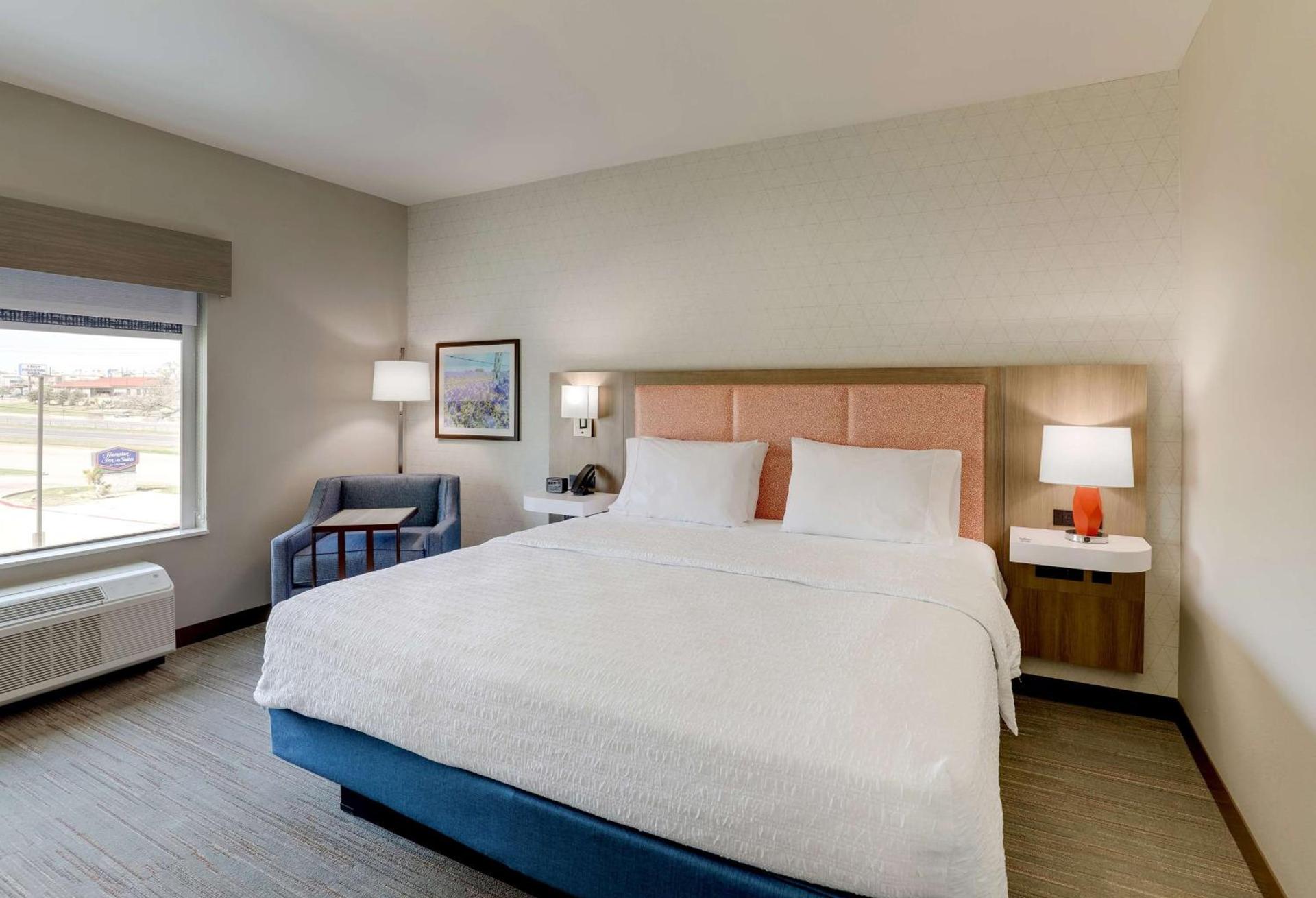 Hampton Inn & Suites Weatherford, Tx photo 54
