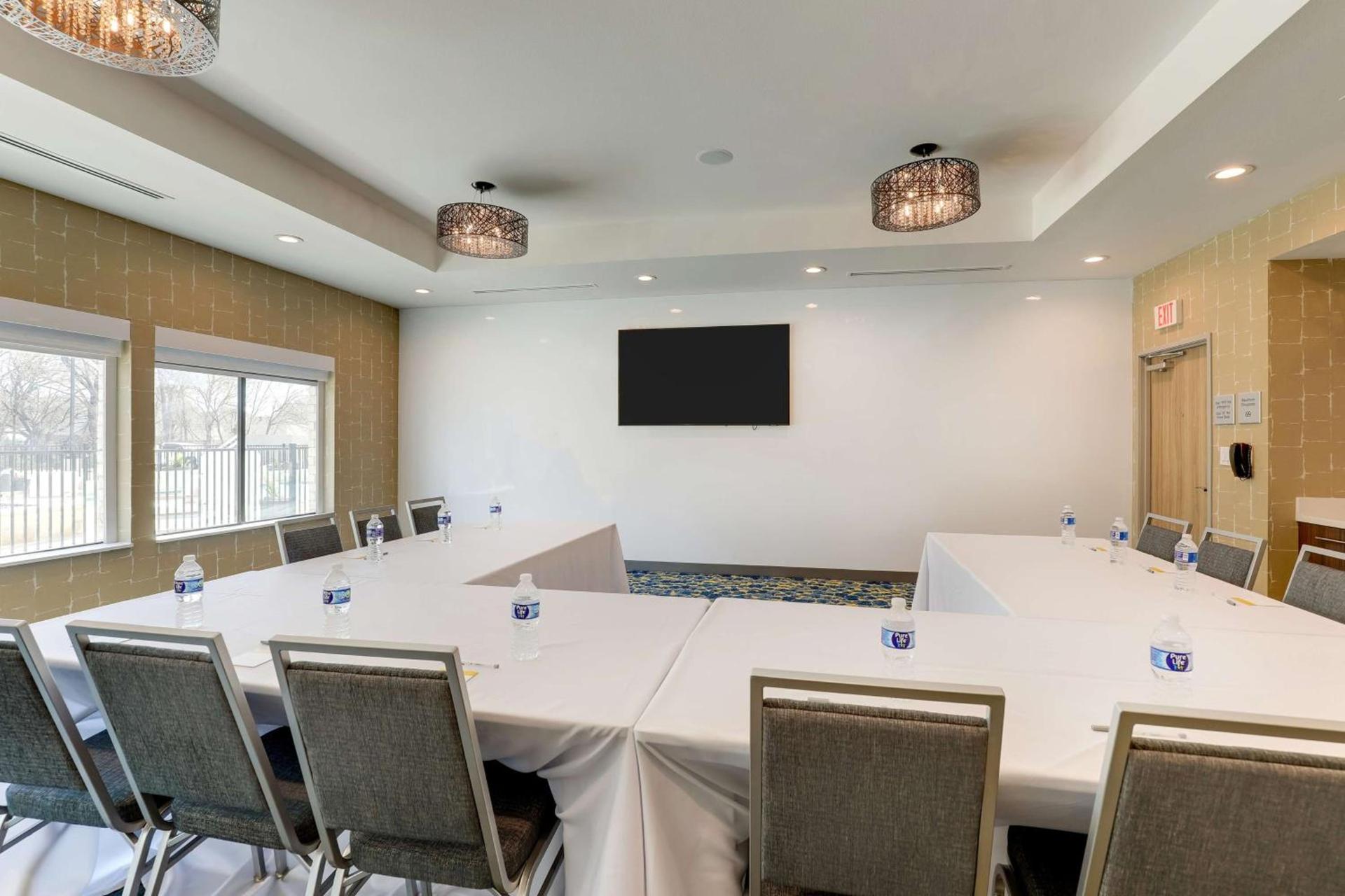 Hampton Inn & Suites Weatherford, Tx photo 66