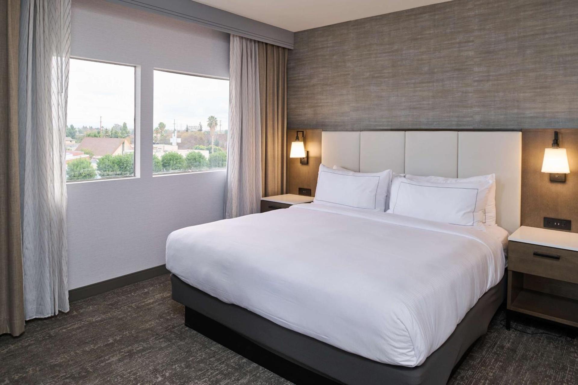 Doubletree by Hilton Buena Park photo 30